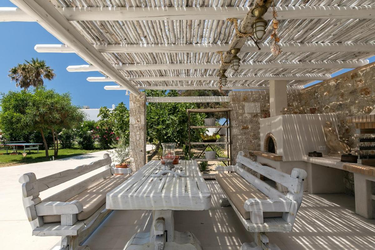 outdoor BBQ area