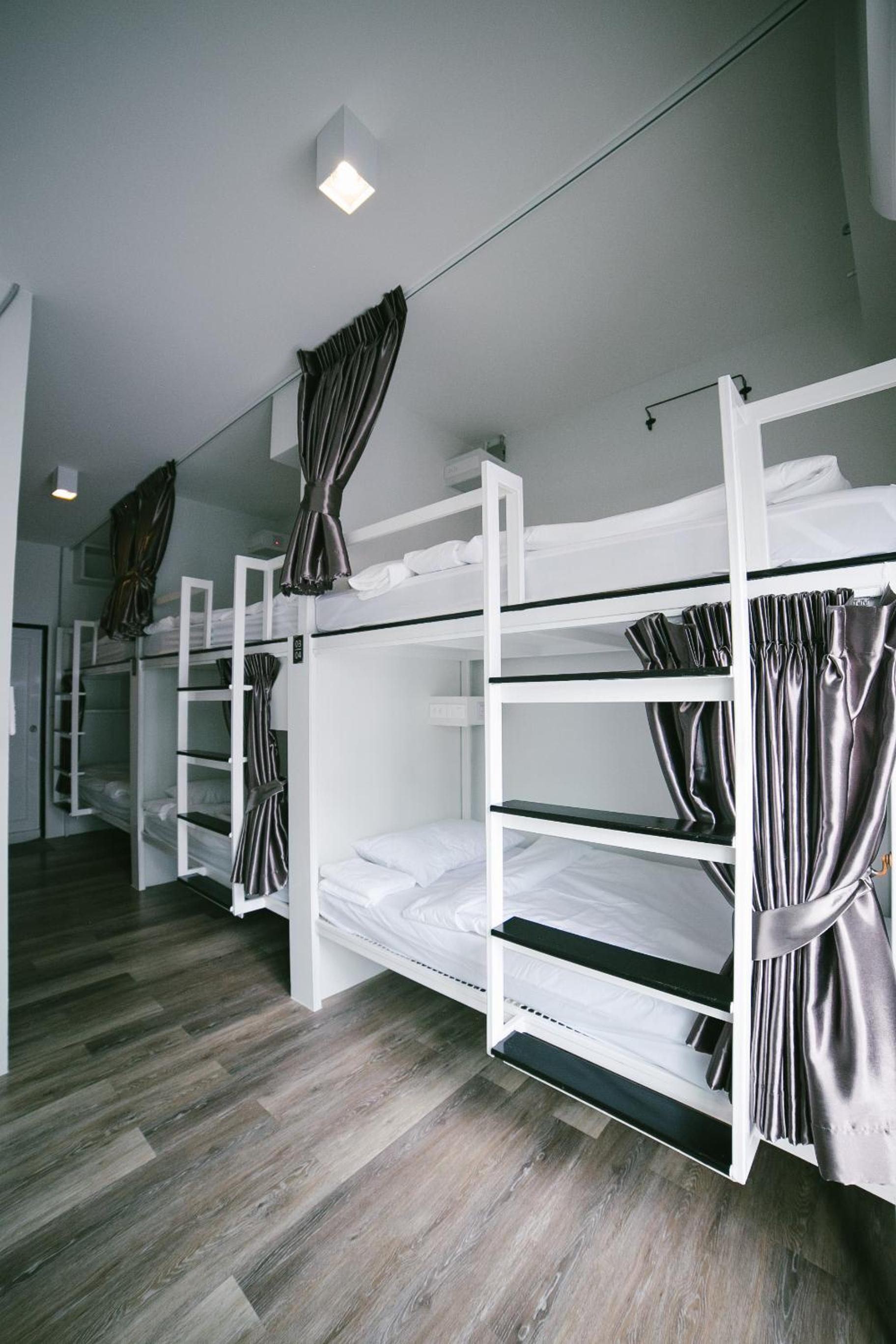 Diff Hostel