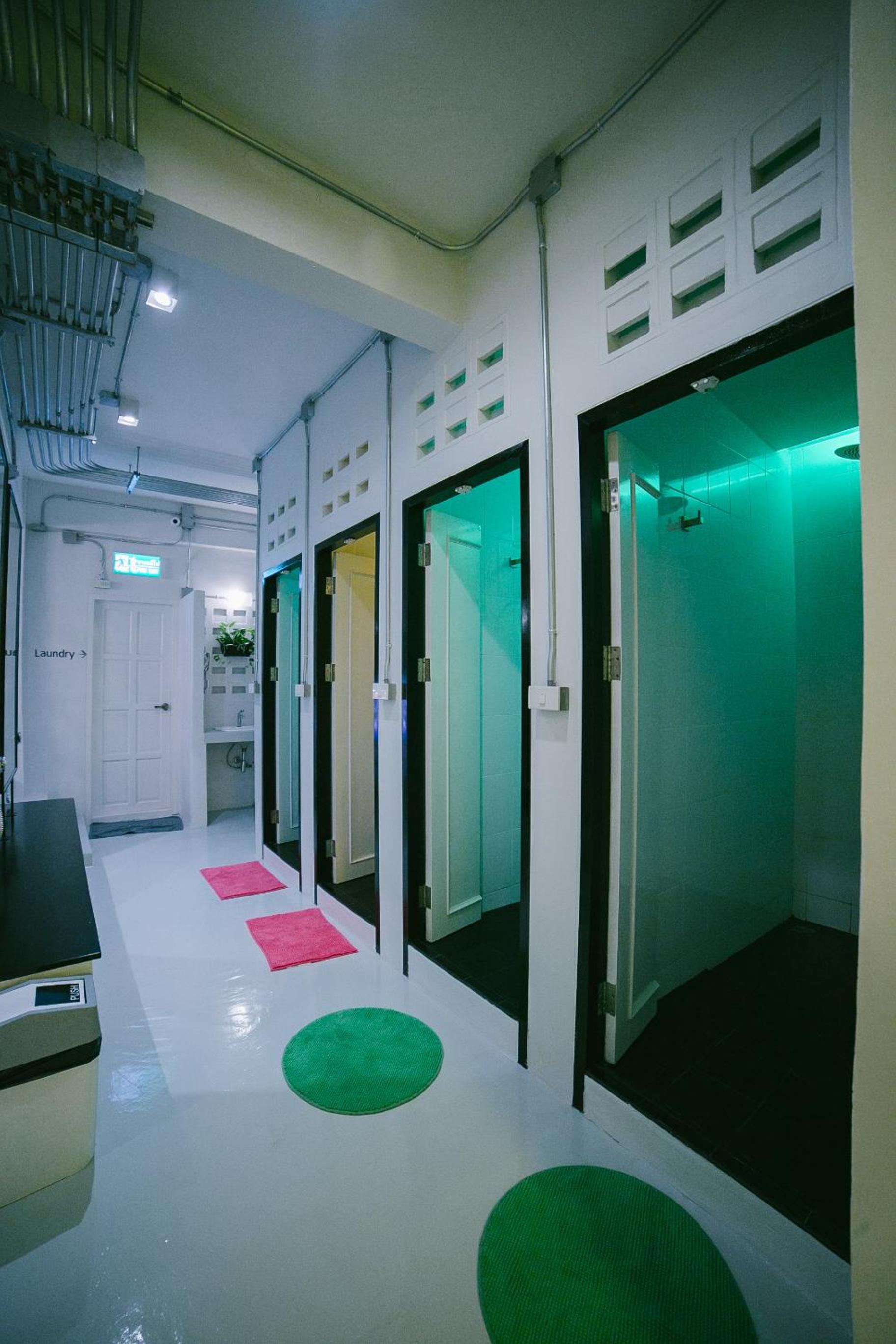 Diff Hostel