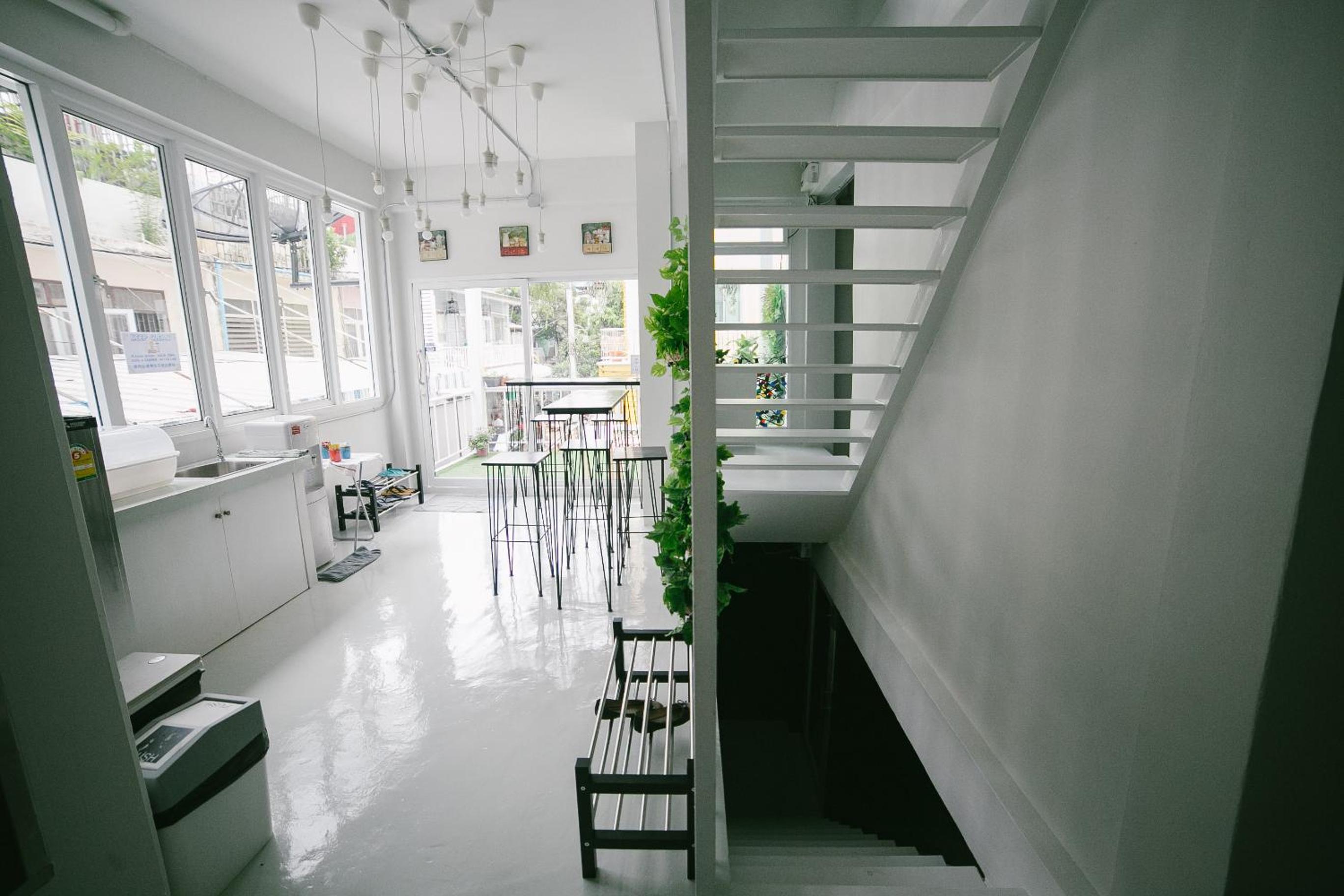Diff Hostel
