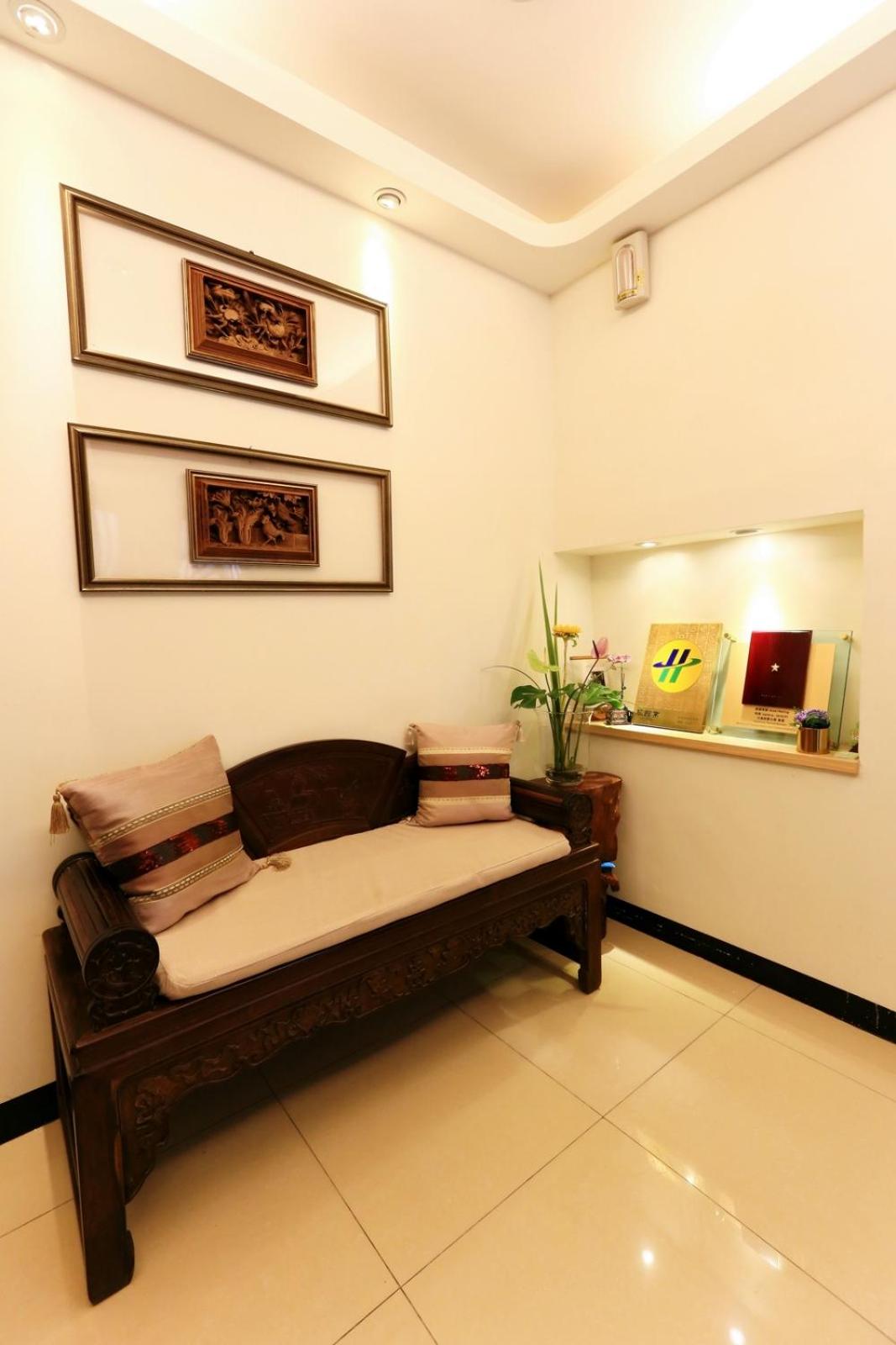 Mei Lodge