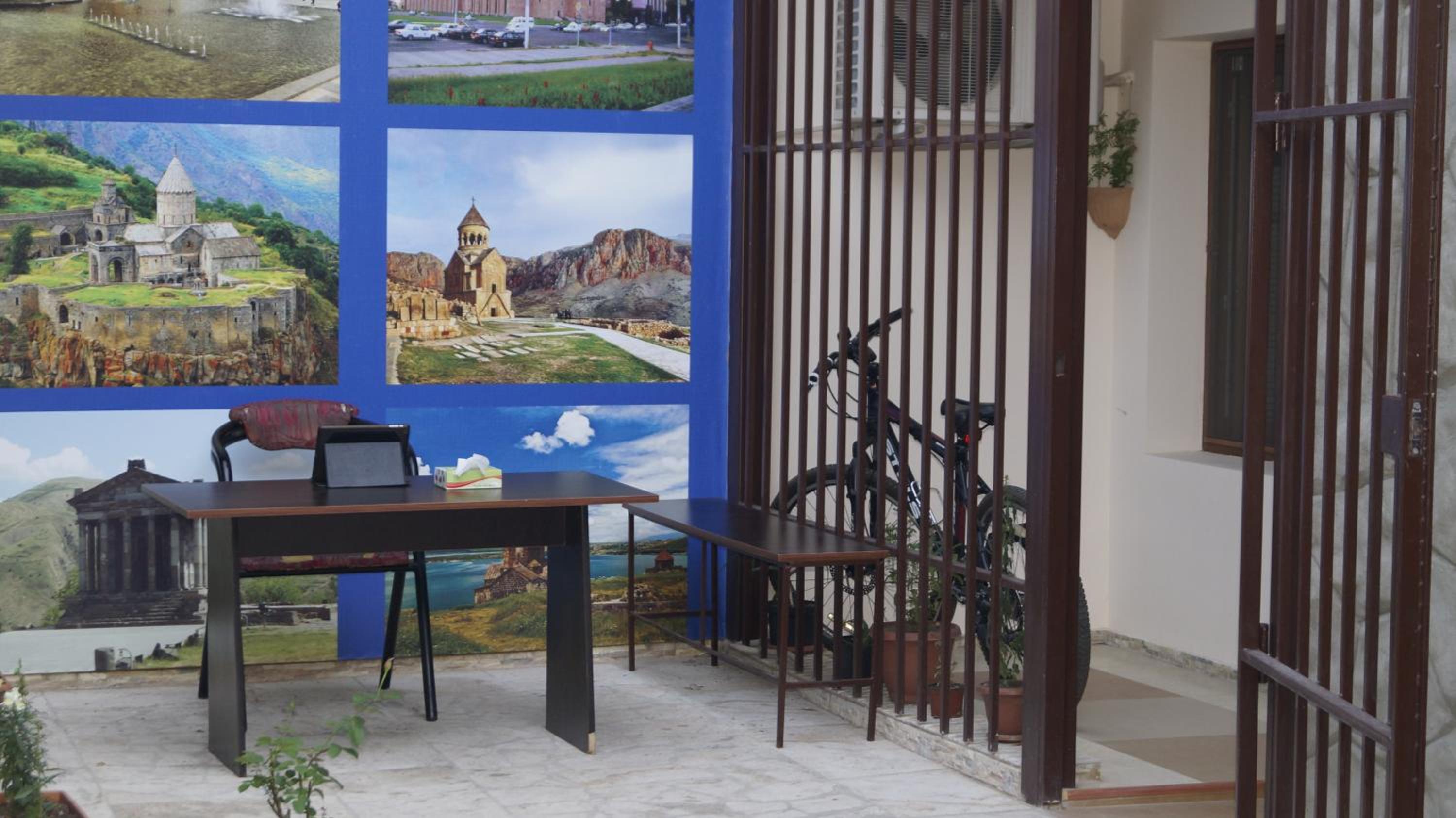 Komitas Avenue Guest House