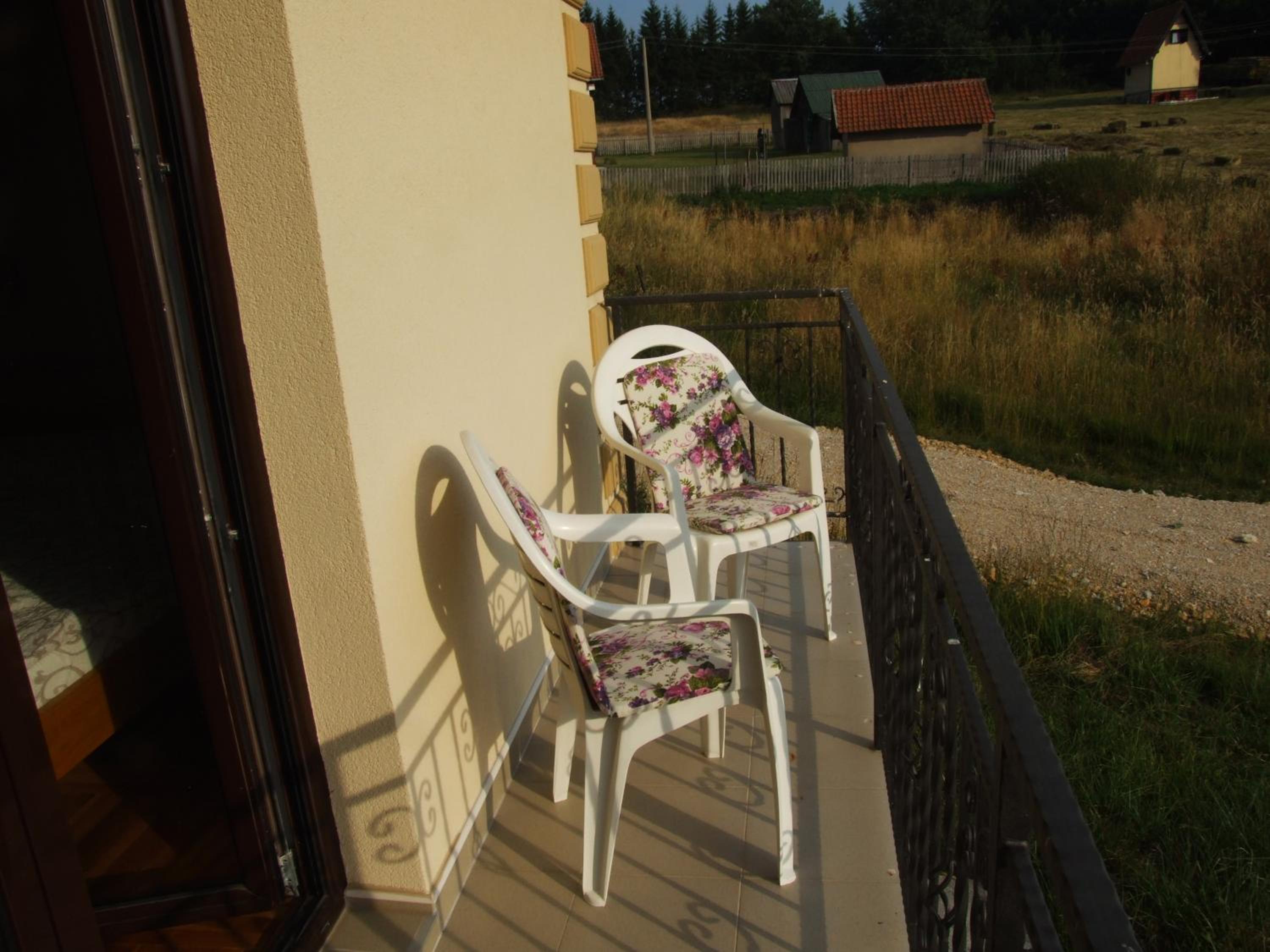 Photo 46