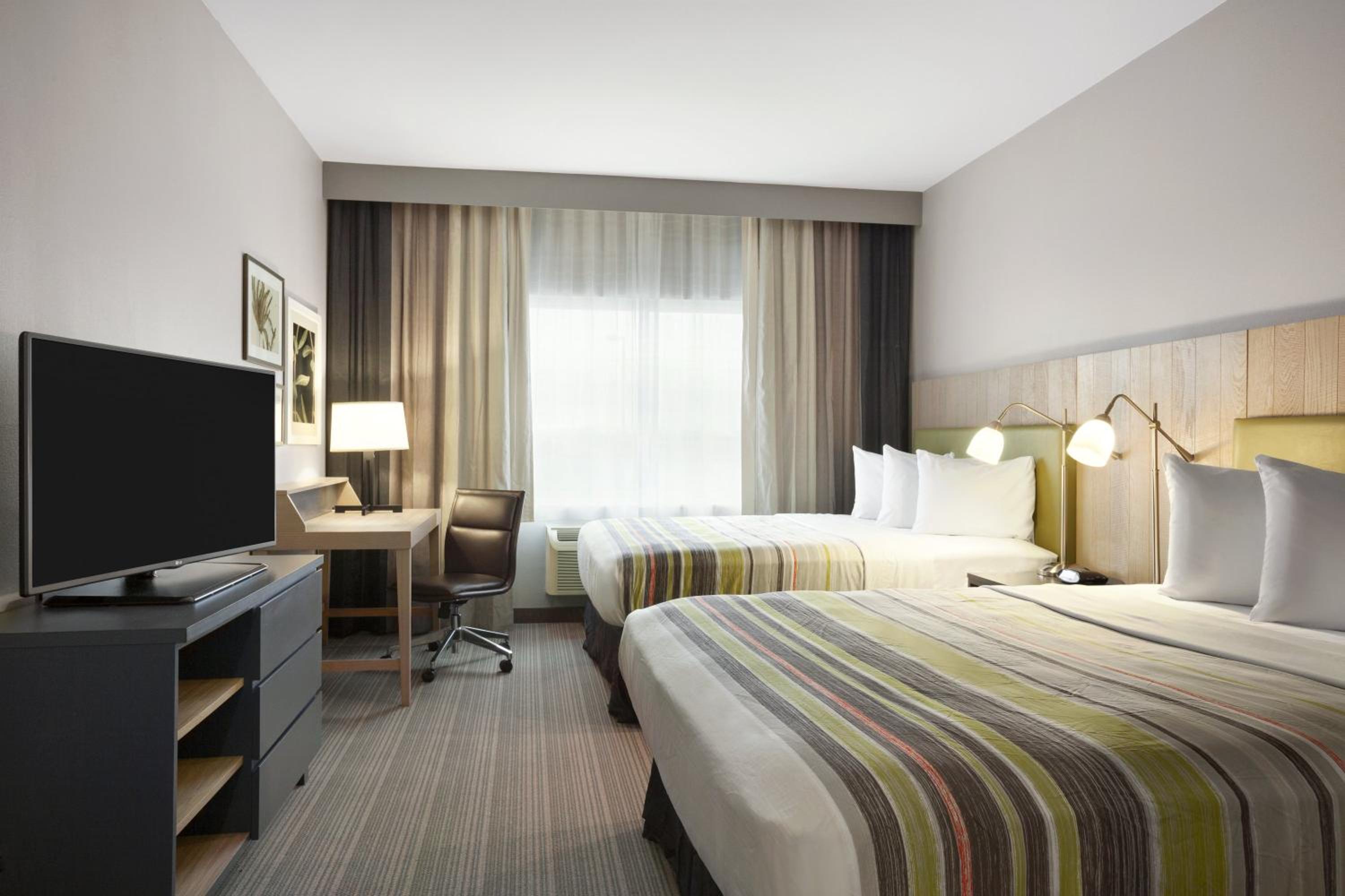 Warner Robins Vacations - Country Inn  Suites by Radisson, Warner Robins, GA - Property Image 3