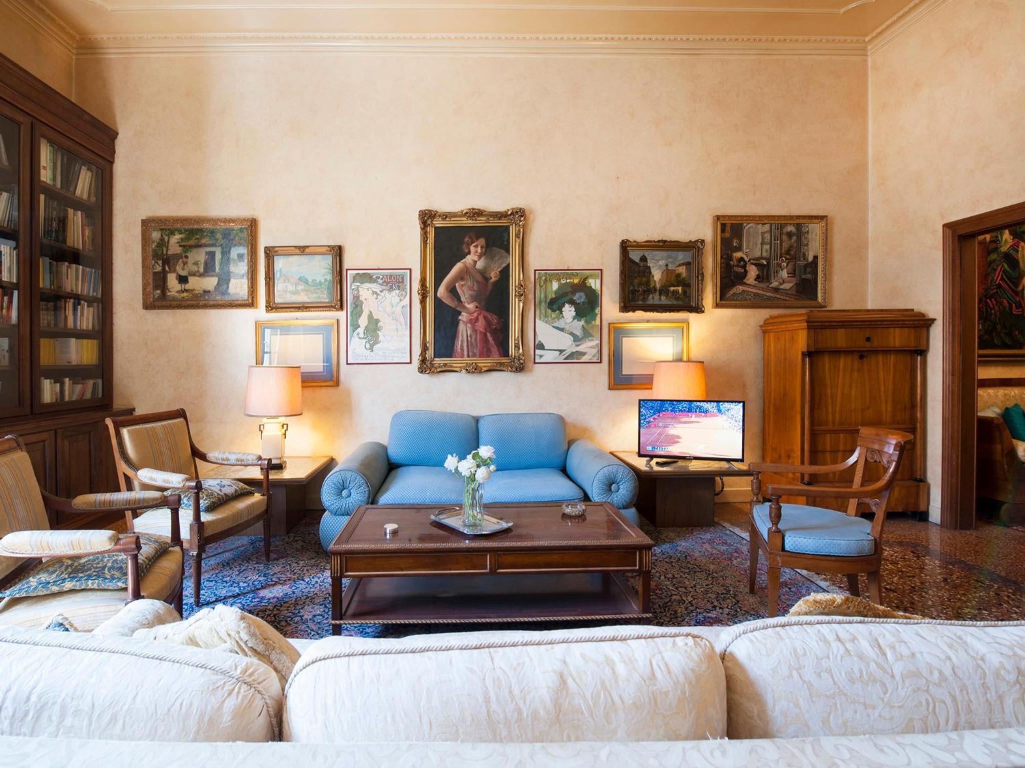 lounge