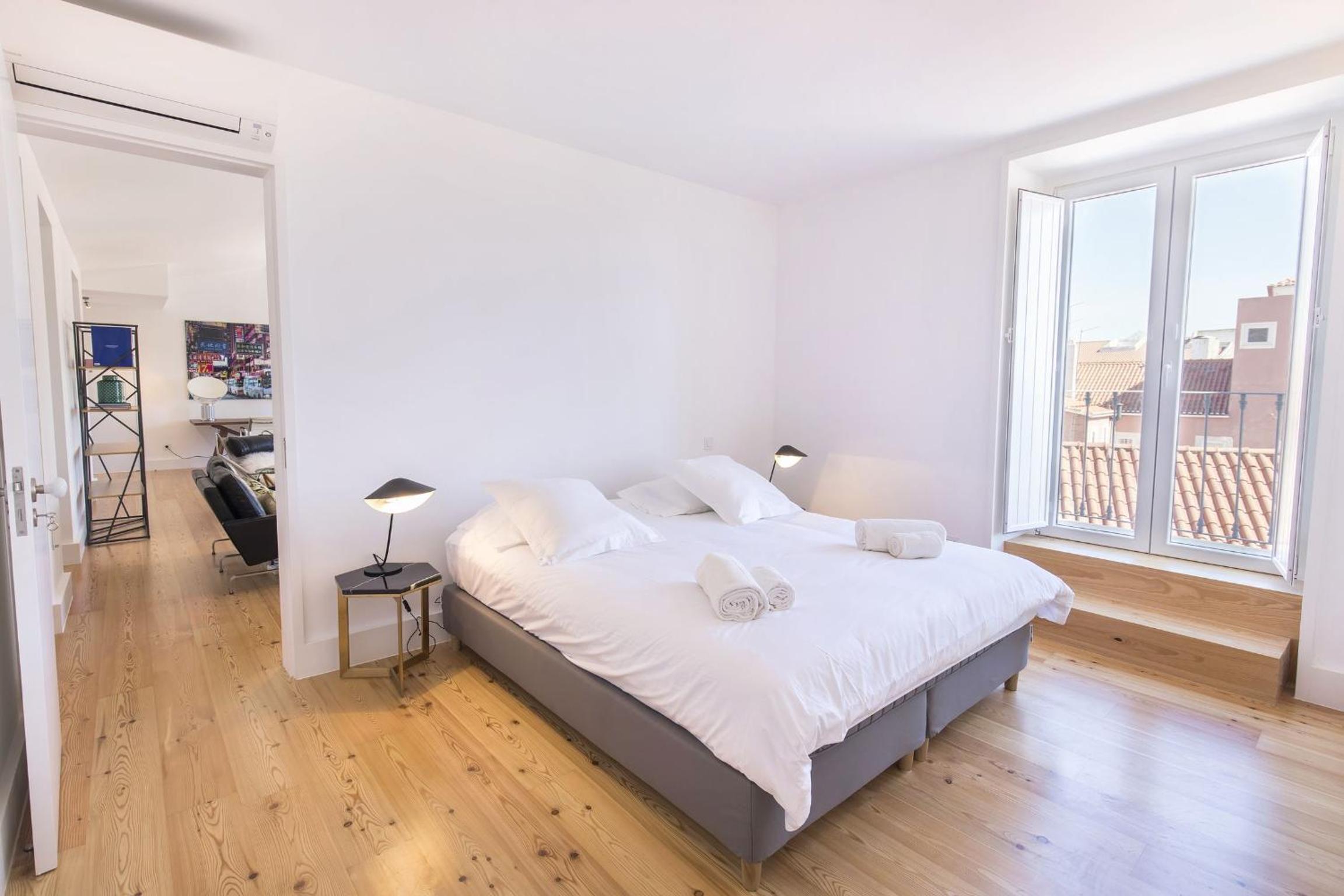 LovelyStay - Luxury Oasis in Bairro Alto view 2