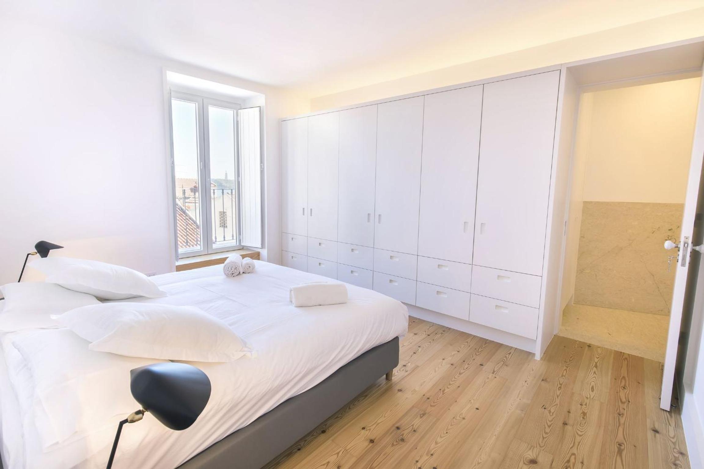 LovelyStay - Luxury Oasis in Bairro Alto view 3