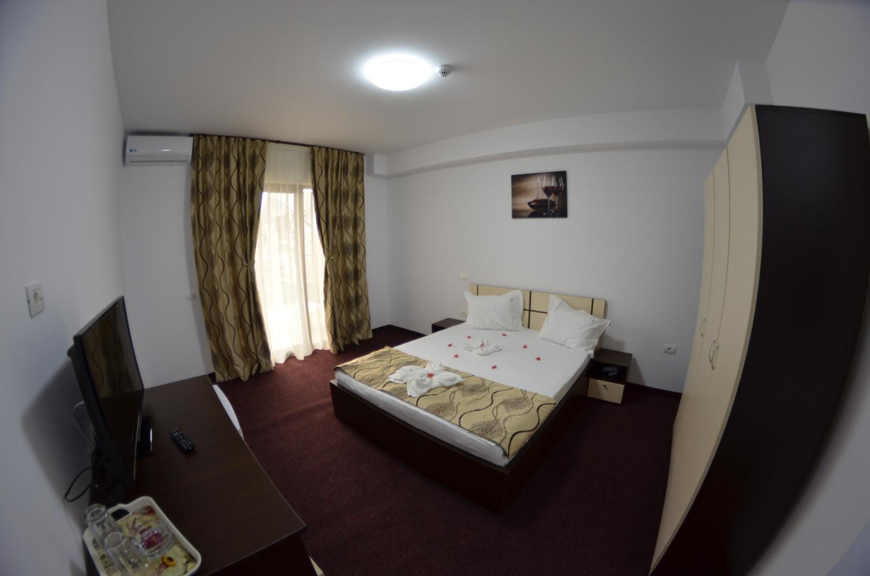 Photo 47