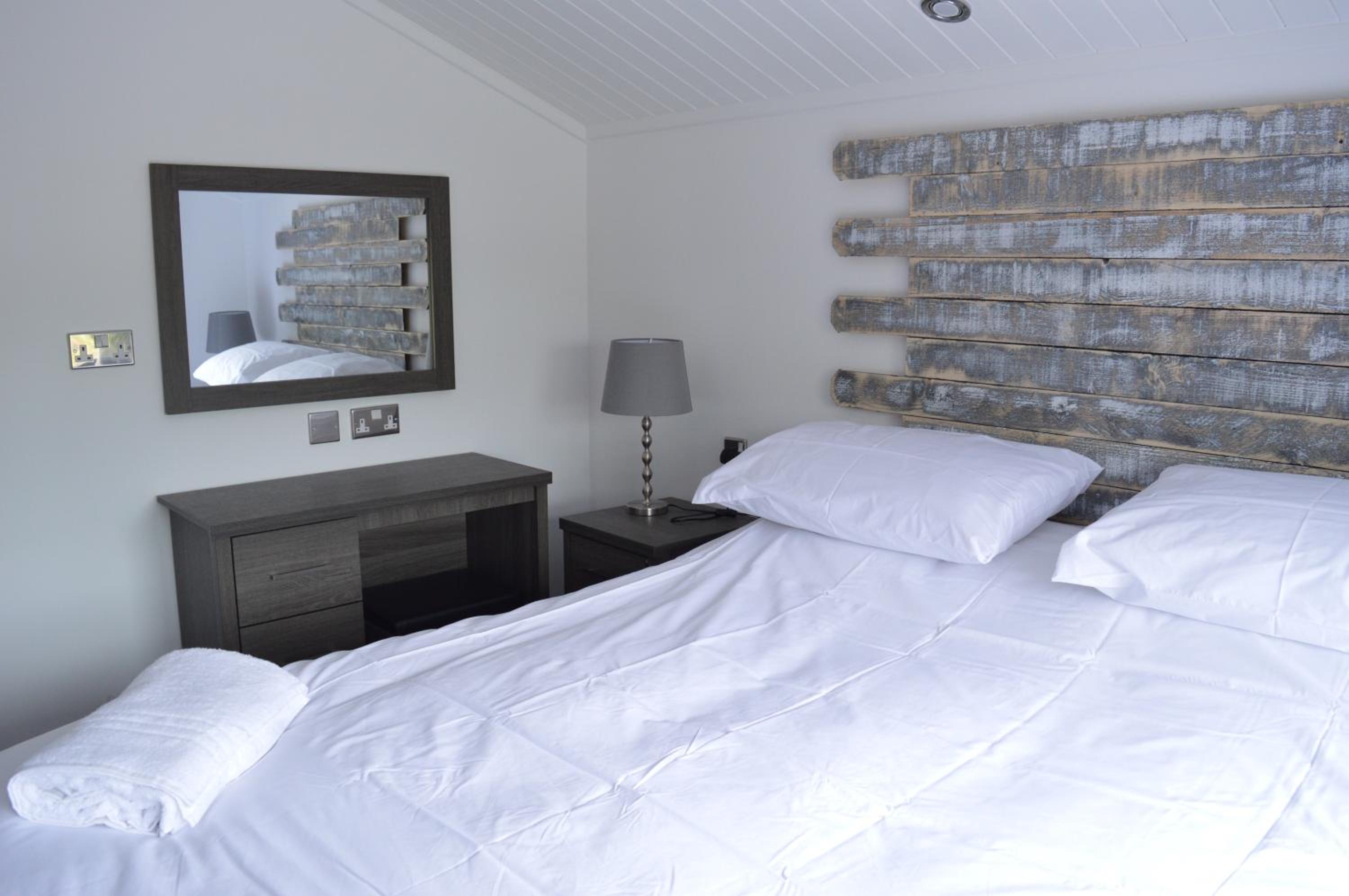 Fairwood Lakes Holiday Park