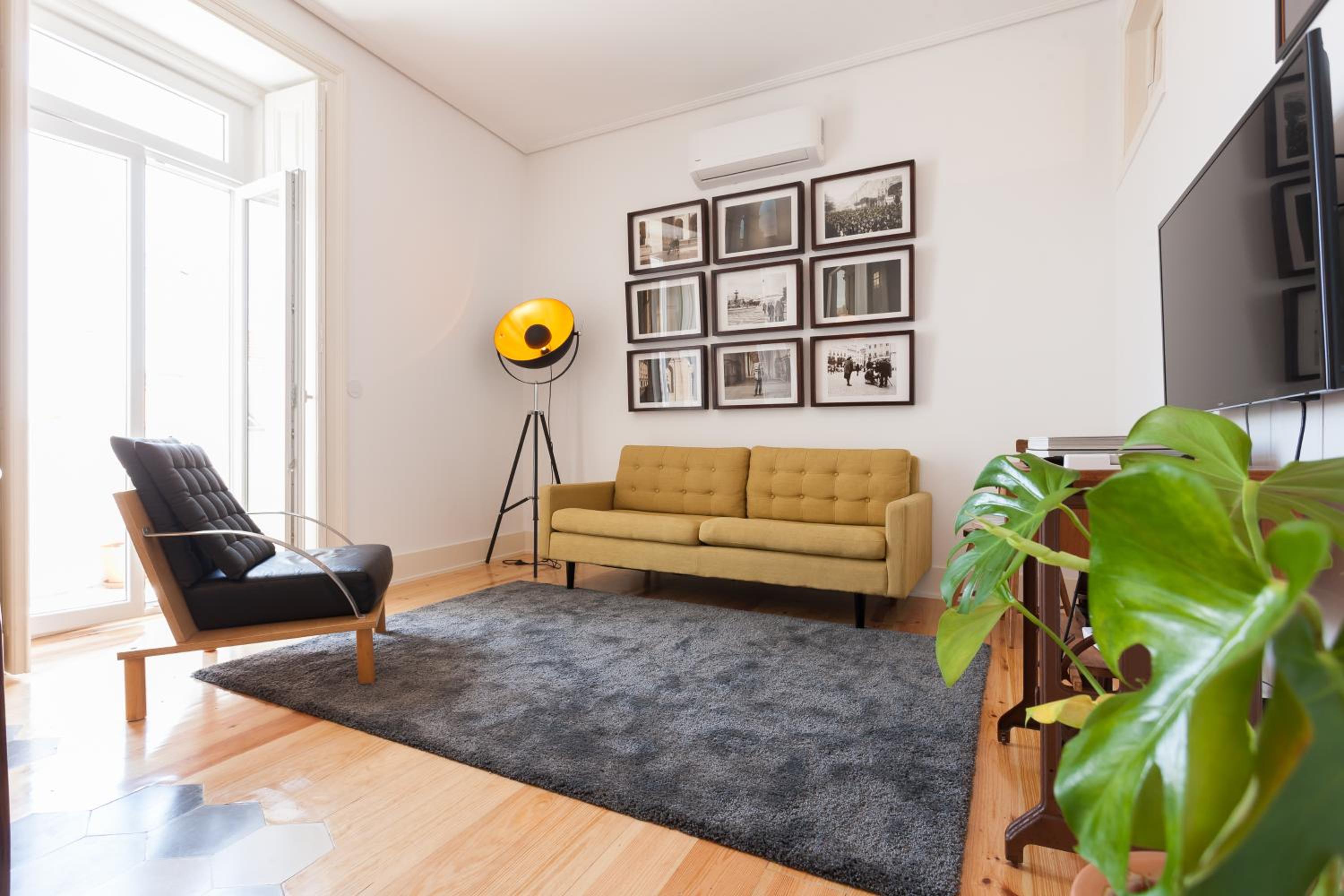 FLH Bica Modern Flat with View view 5