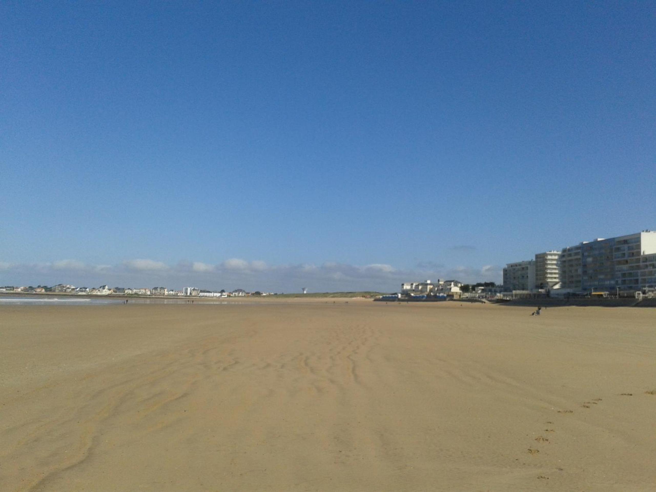 Résidence La Garenne à La Grande Plage, vue mer, piscine et parking privé, 6 personnes