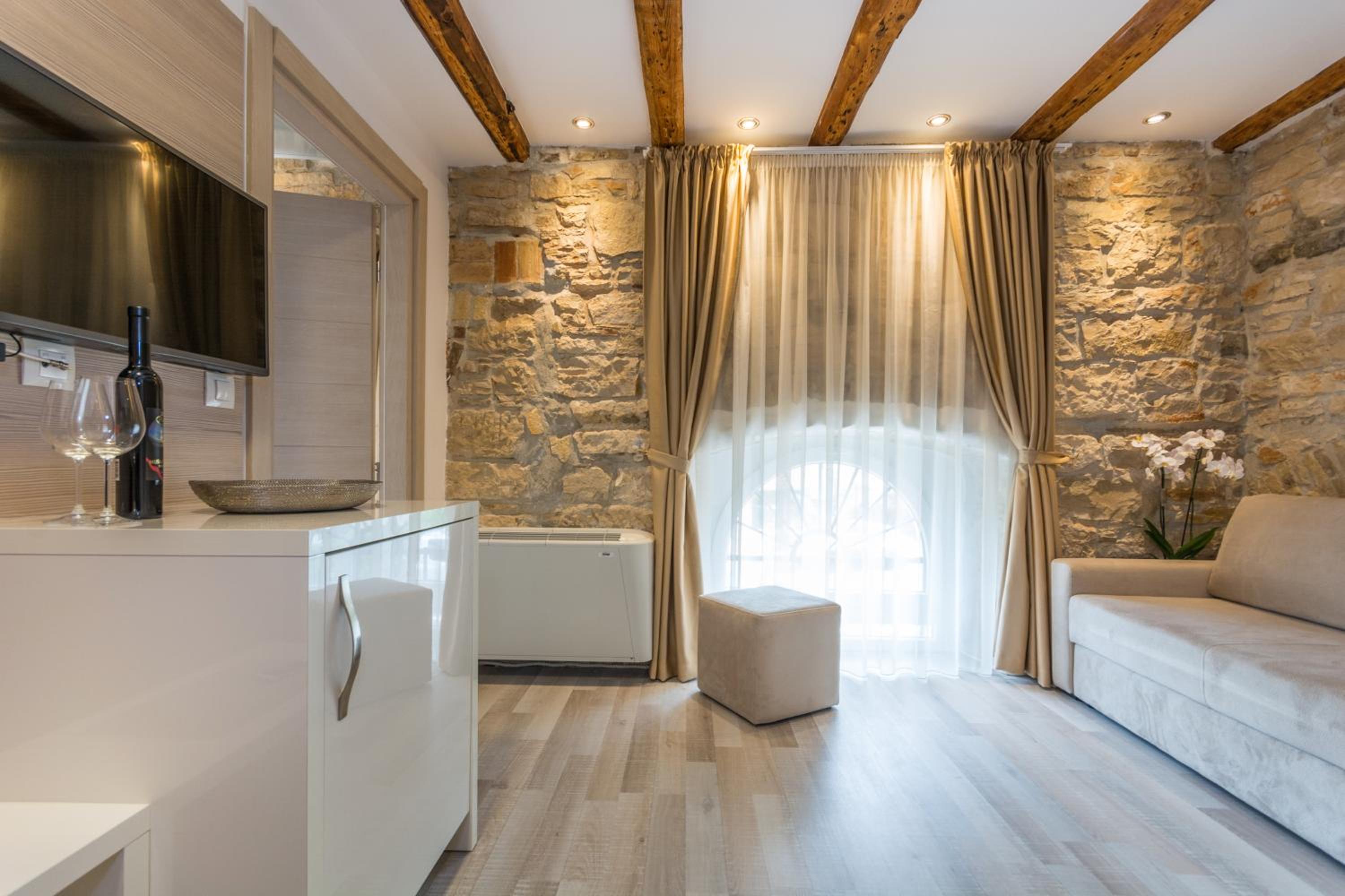 Minella Residence