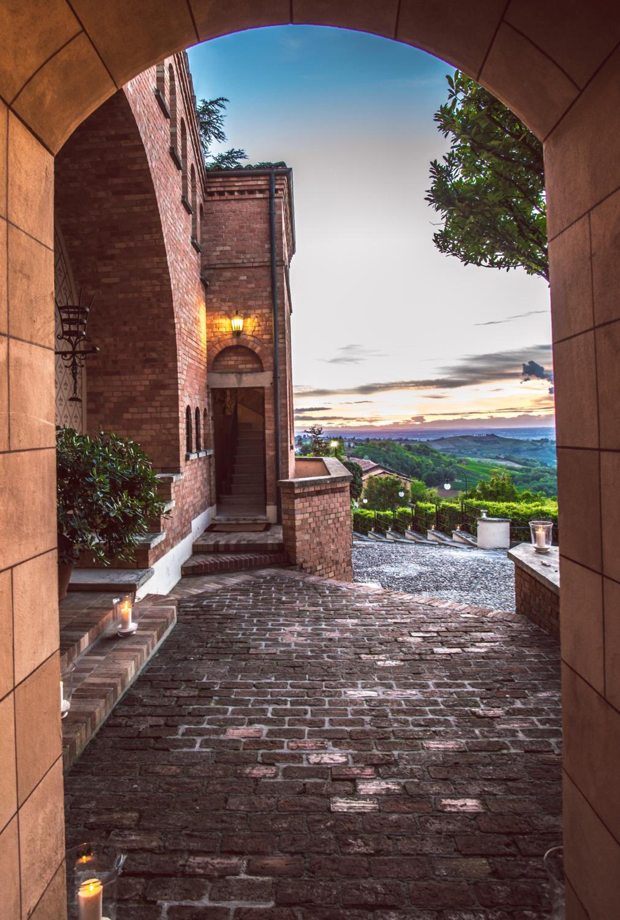 Castello Di Mornico Losana view 2