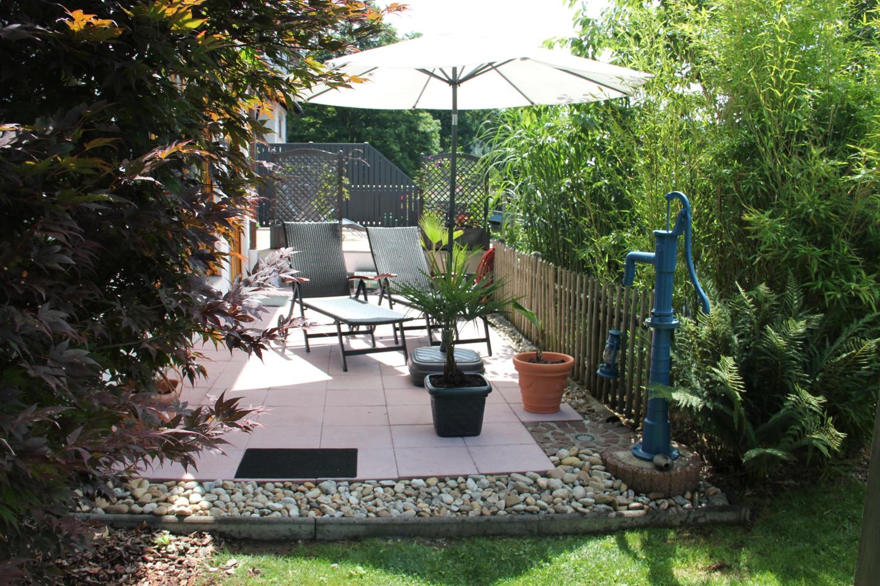 Villa Relax - Ferienwohnungen & Hallenbad & Relaxgarten
