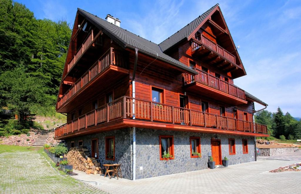 Bystrá Apartments Deer and Wolf view 3
