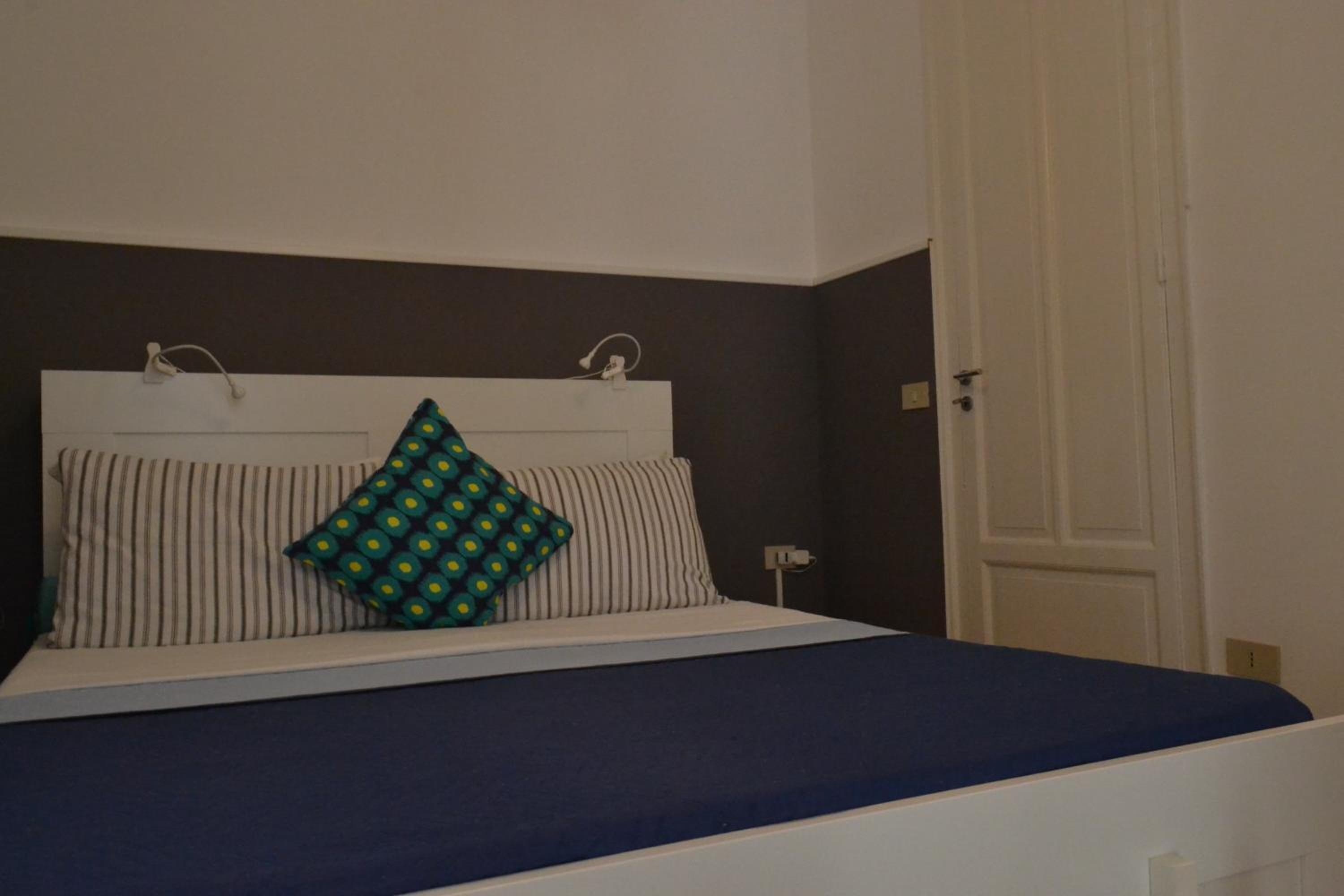Dietro al Massimo en Palermo — hotel room