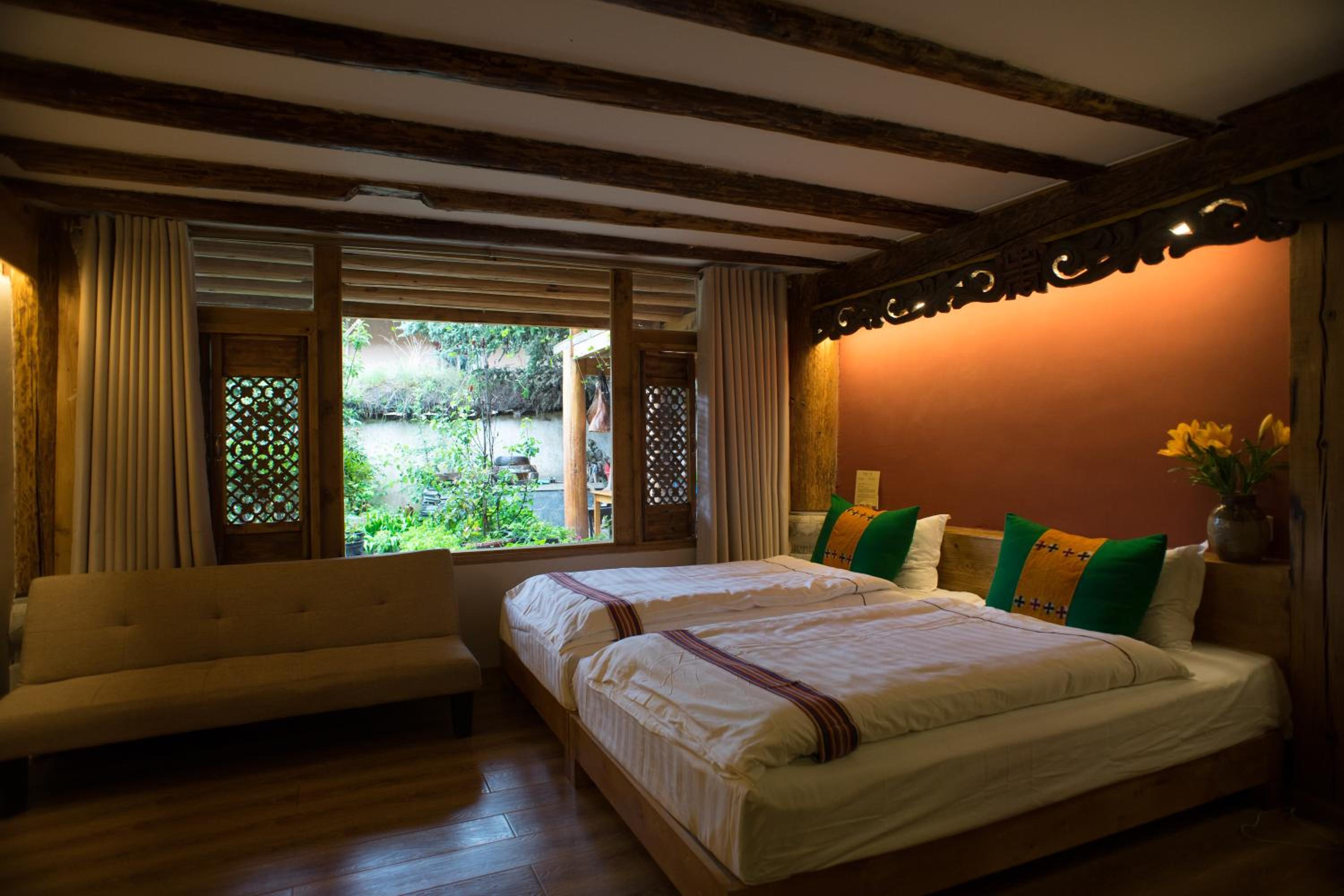 Courtyard Shangri-la 藏舍小院