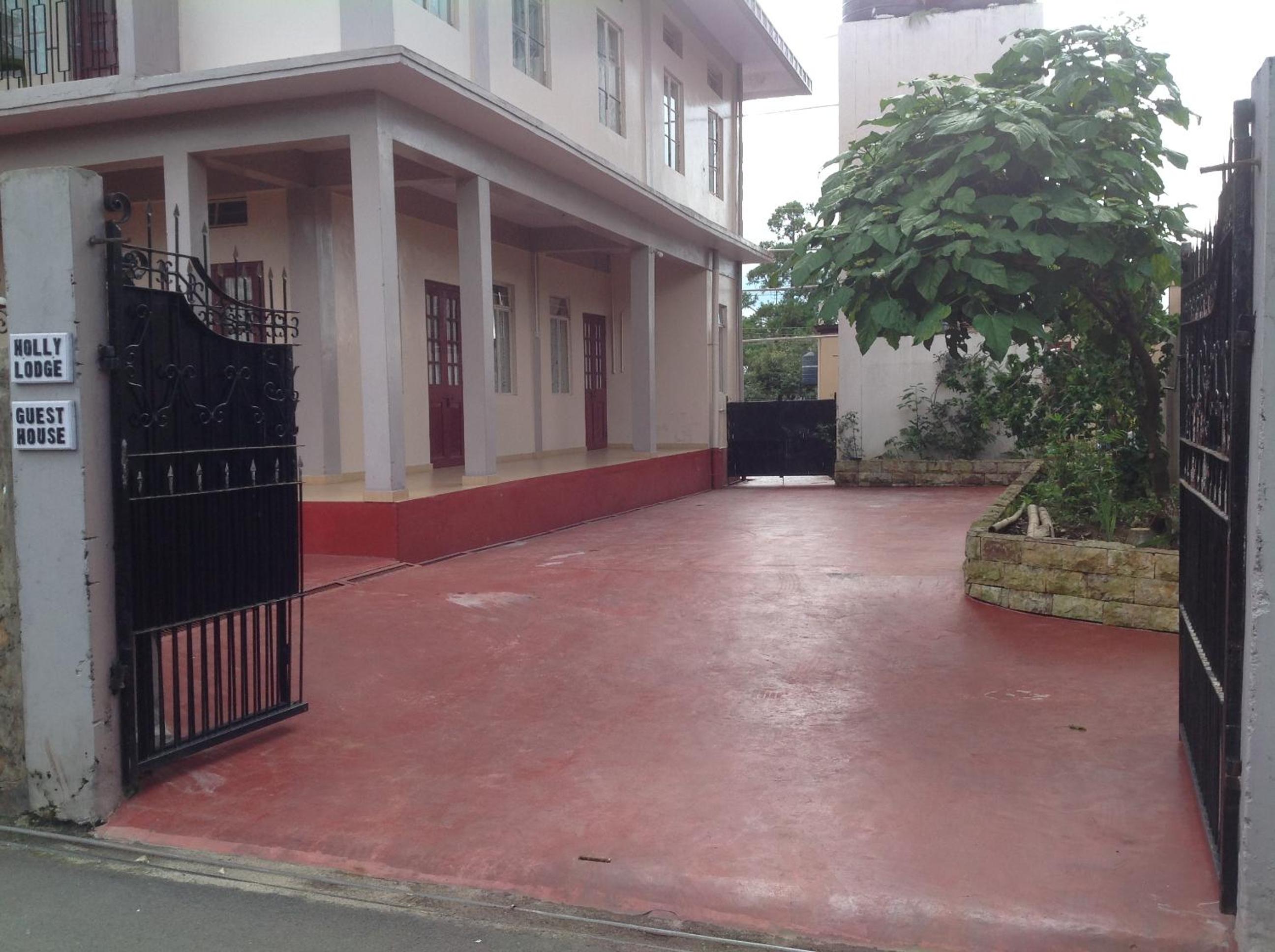 Holly Lodge Guest House view 3