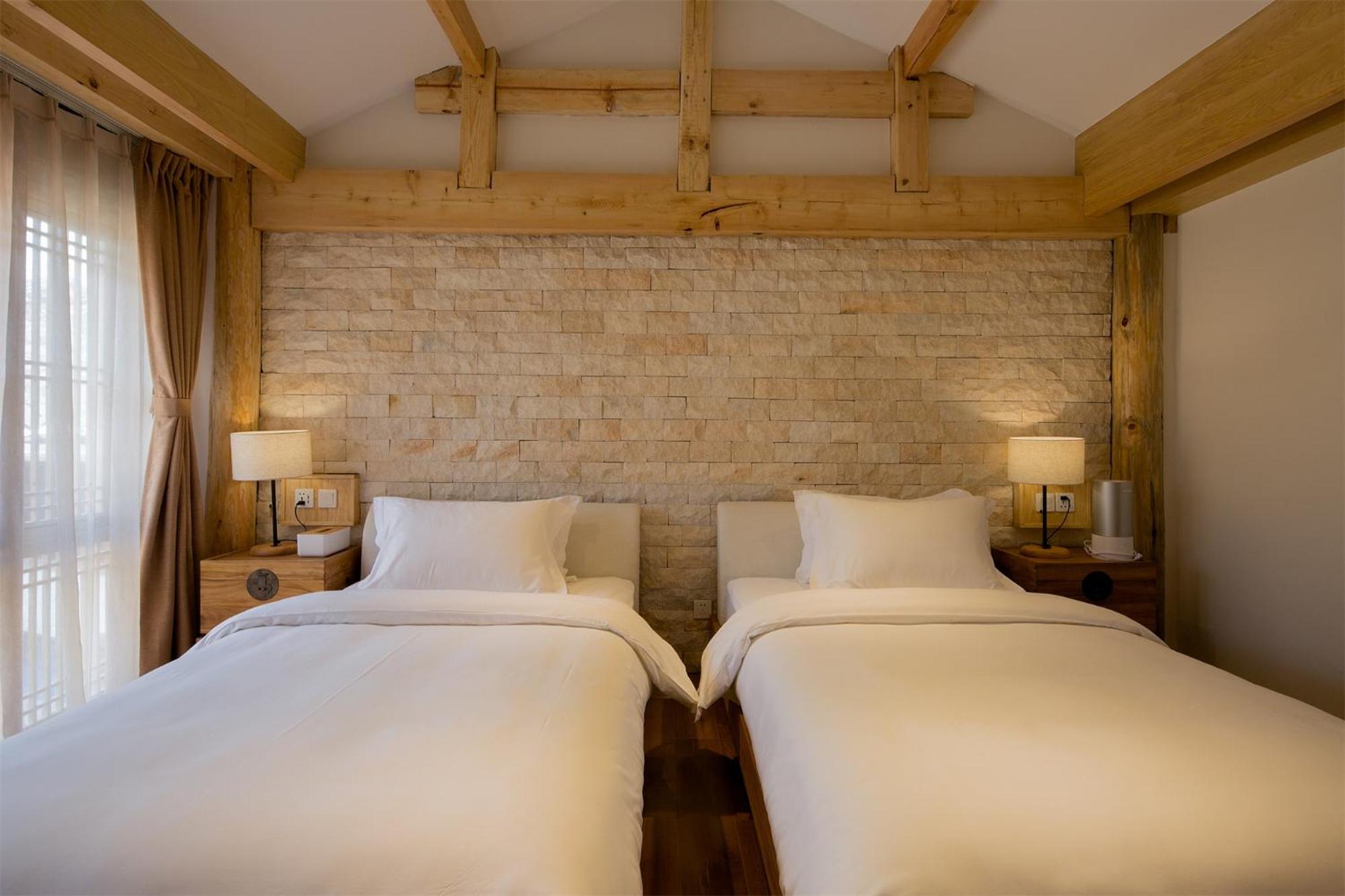 Lijiang Sunshine Nali Inn
