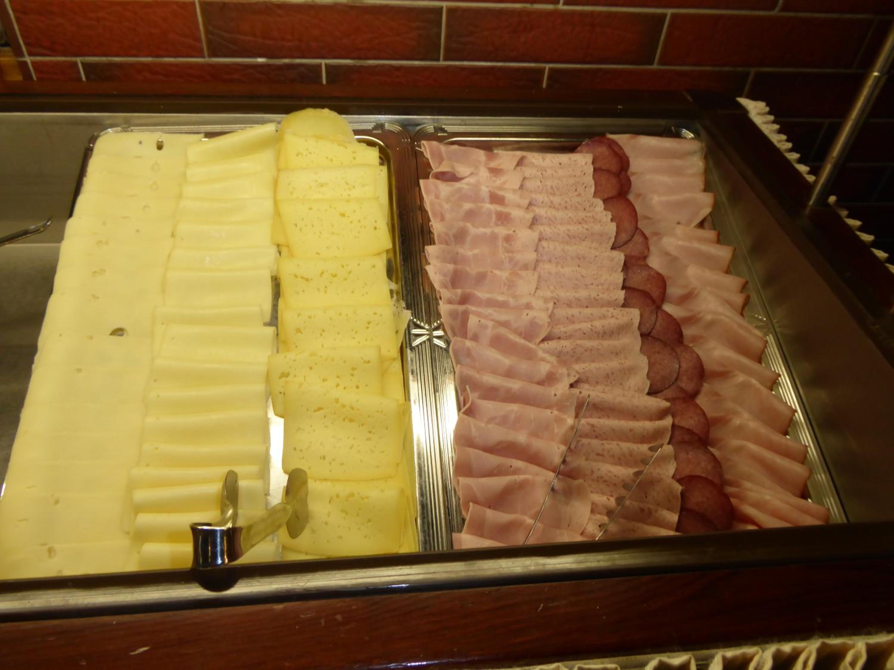 Gasthof Restaurant Pizzeria Enzian - Sommerbergbahnen inklusive