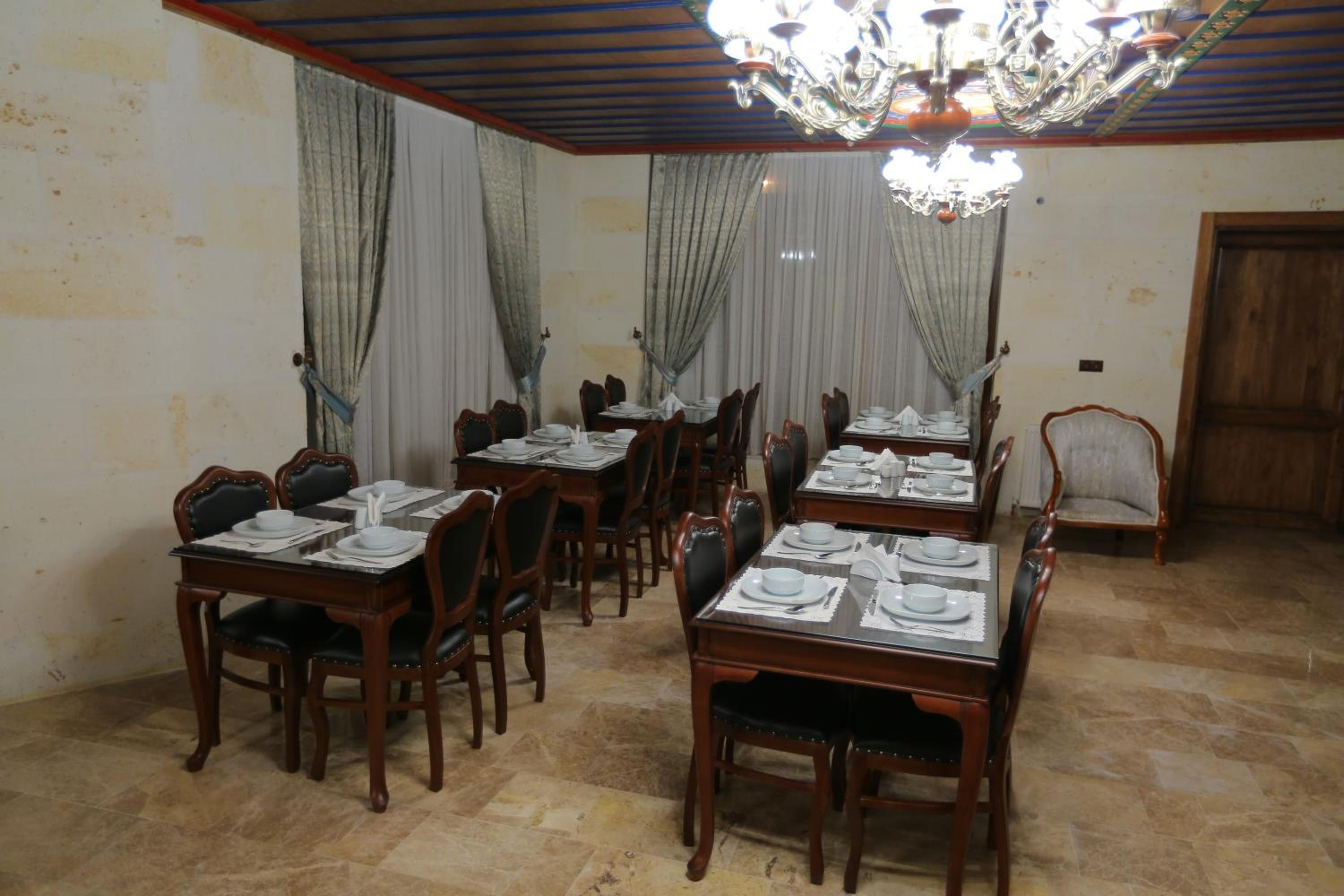 Cappadocia Empire Cave Hotel - Image 32