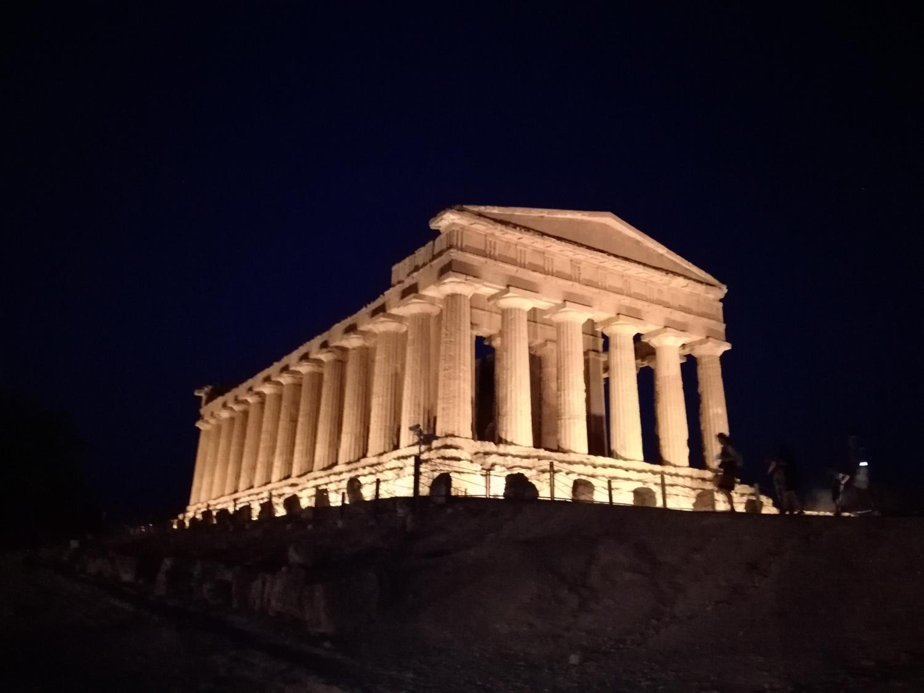 L'Alba sui Templi