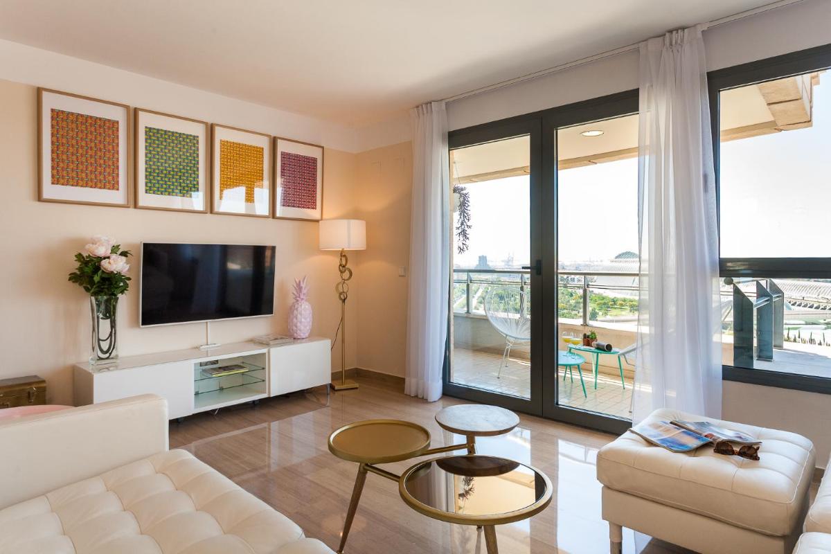 ApartUP Green Opera Views view 5