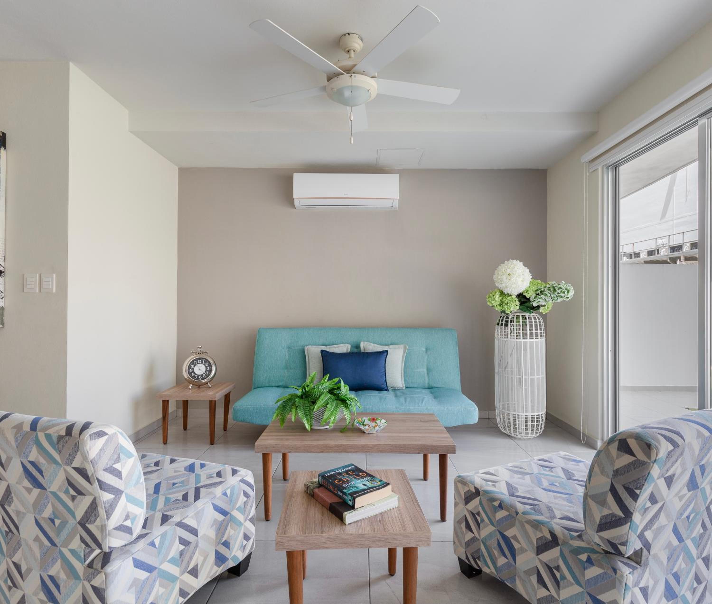 Deluxe fully furnished 2bd