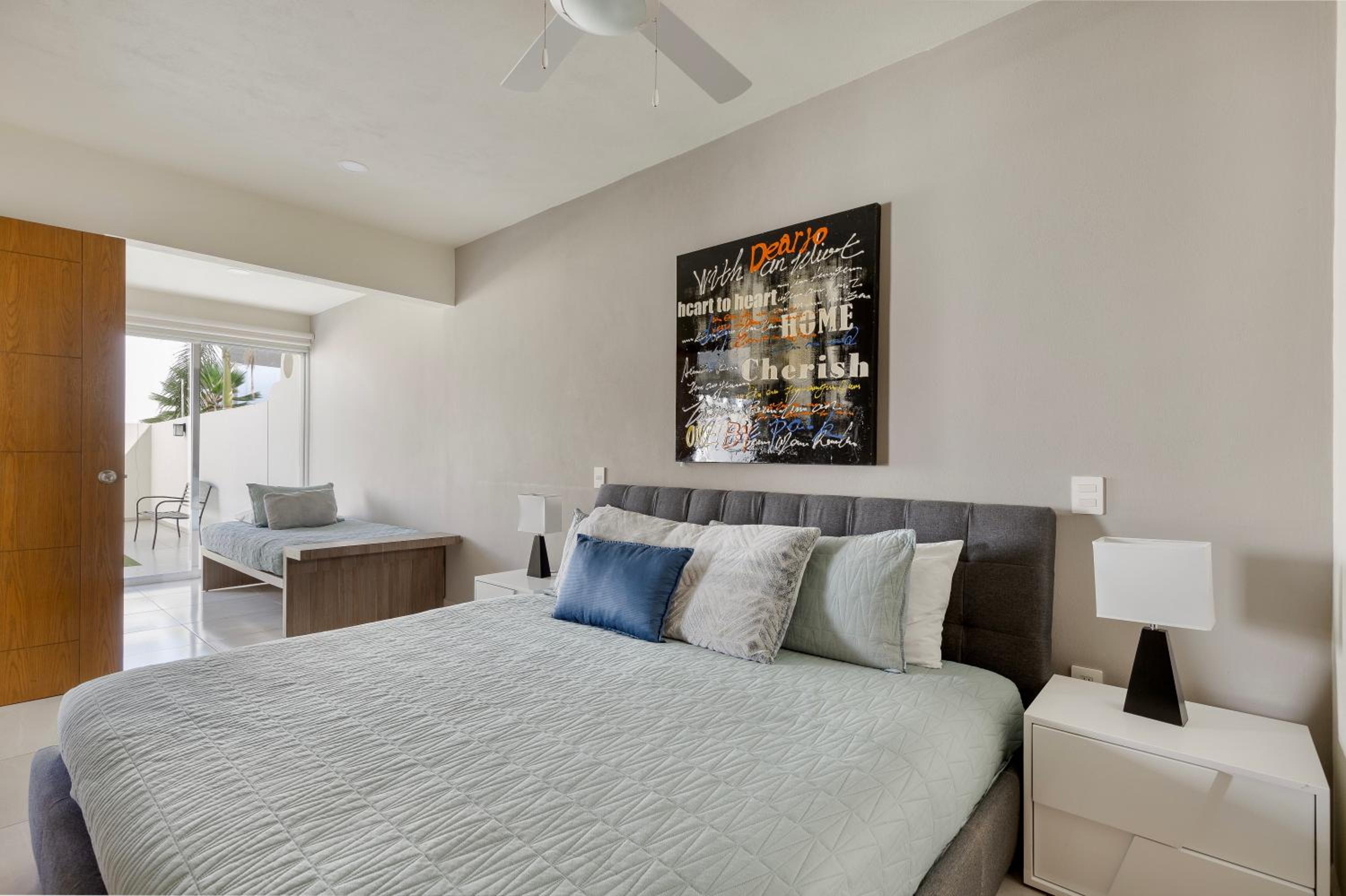 Deluxe fully furnished 2bd
