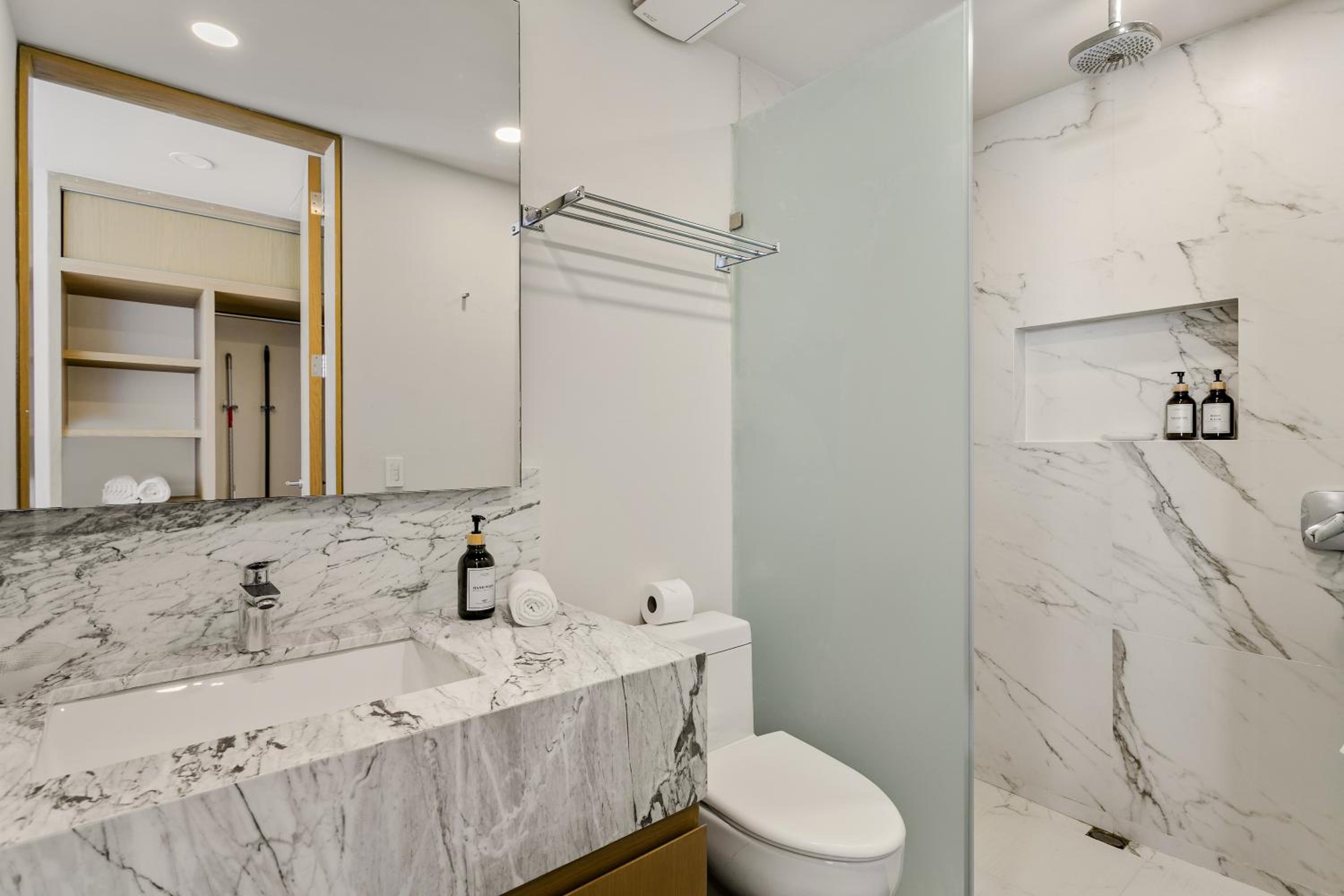 Business studio-apartment near the beach