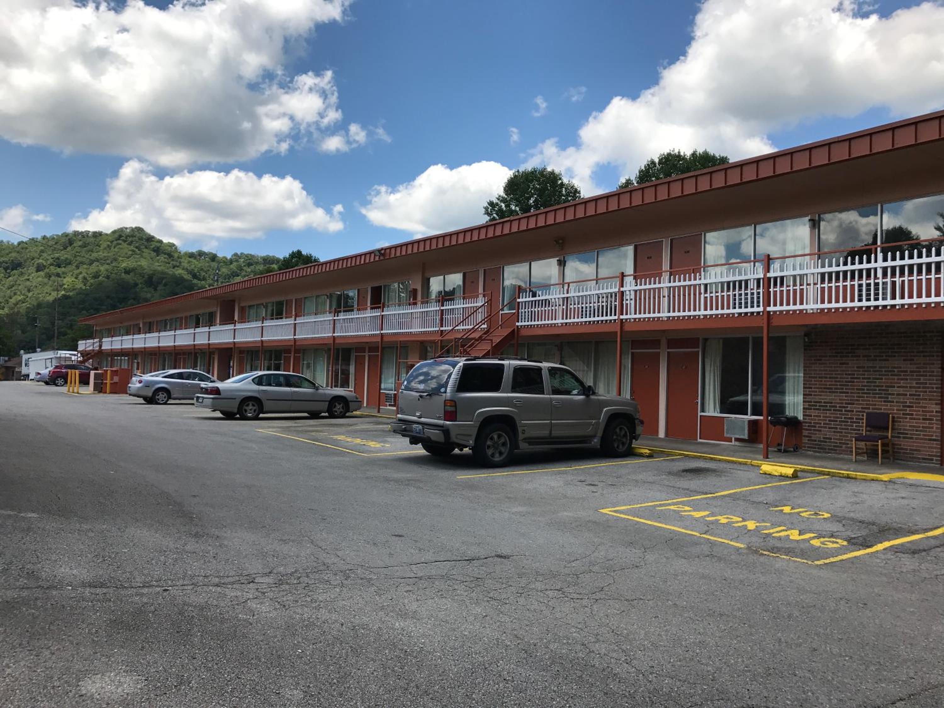 Daniel Boone Motor Inn