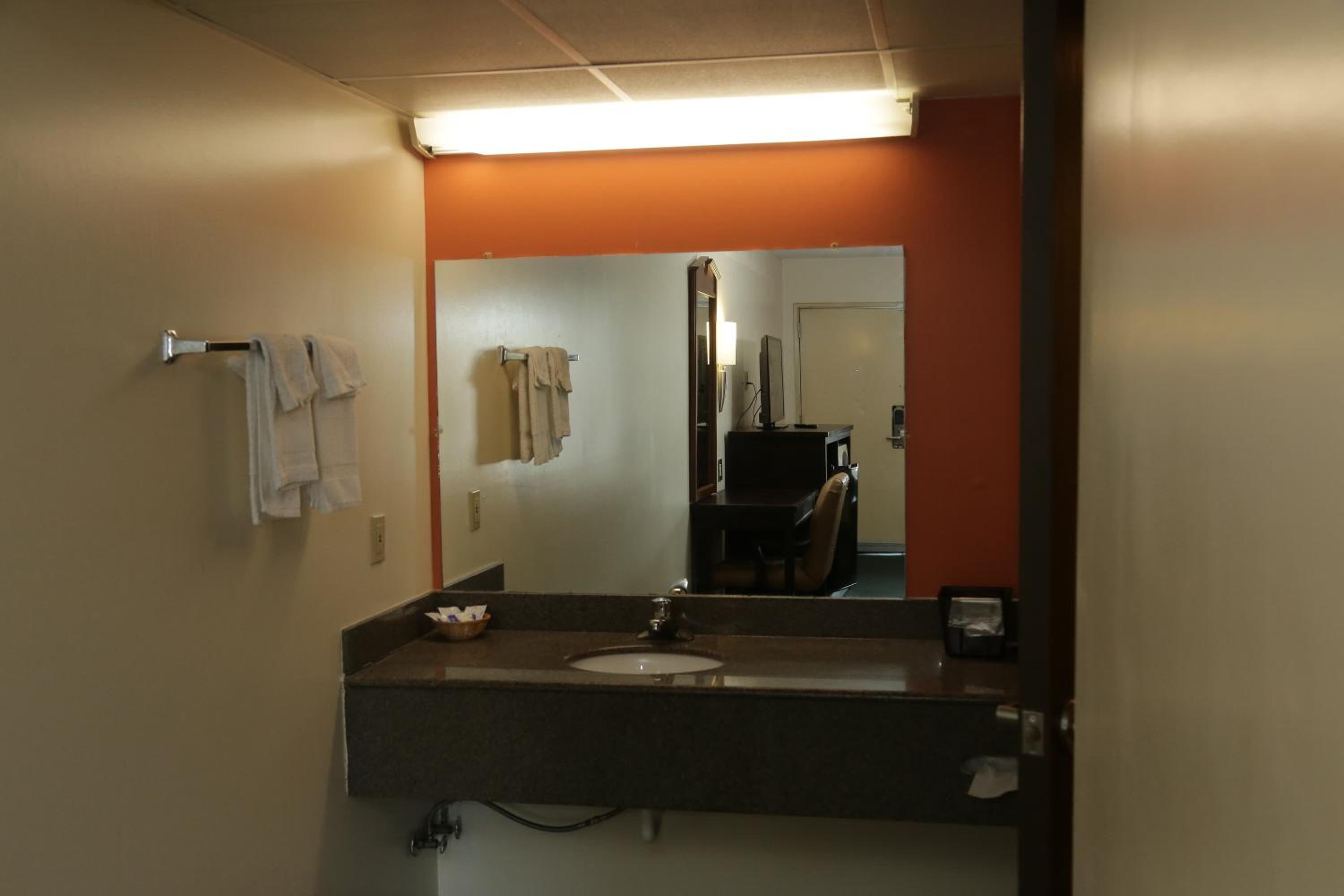Photo 48