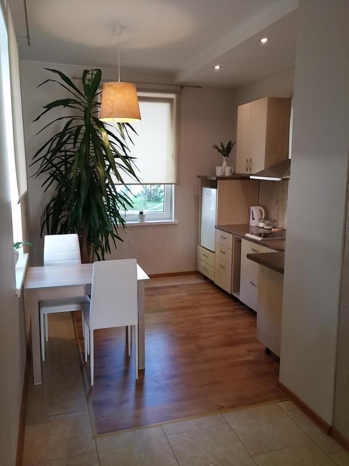 Hotel Jaukus butas Šiaulių miesto centre - Image 1