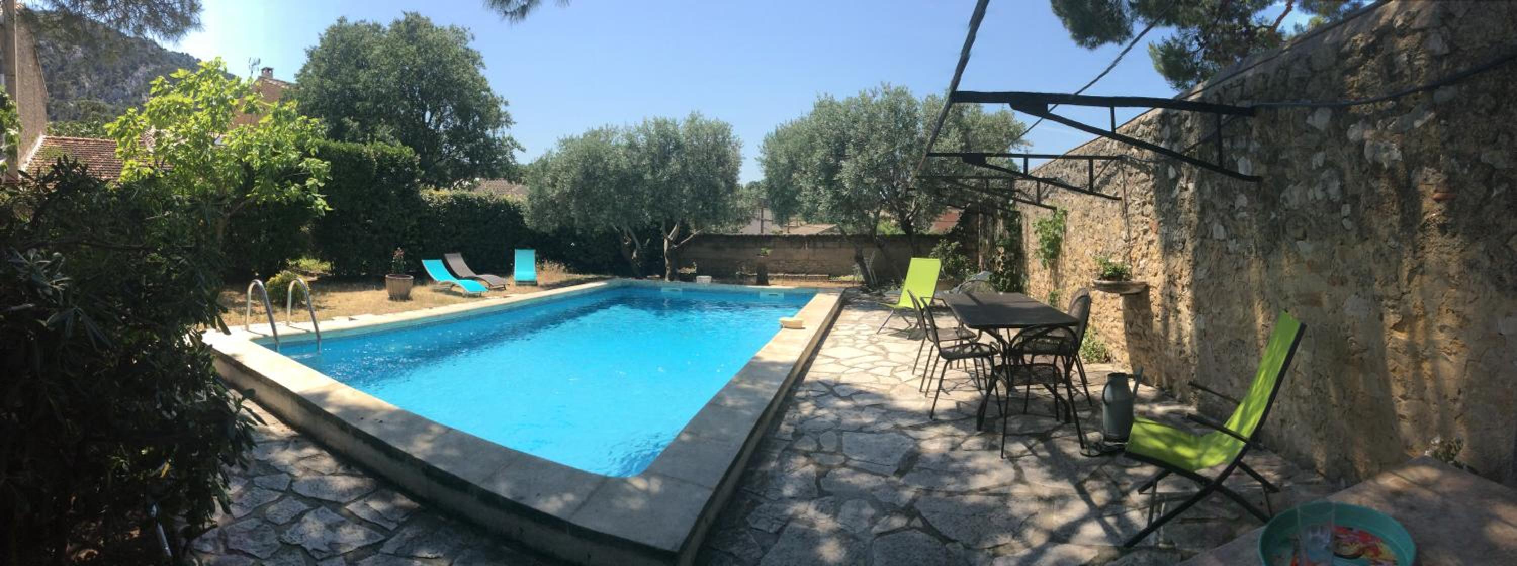Maison Daumas Billard Français et Piscine view 3