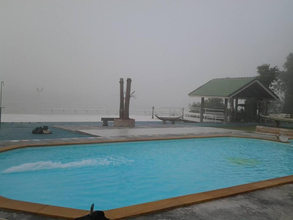 Scenic Riverside Resort