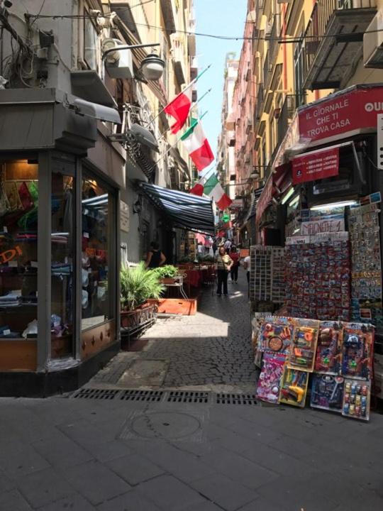 B&B Chiaia 216