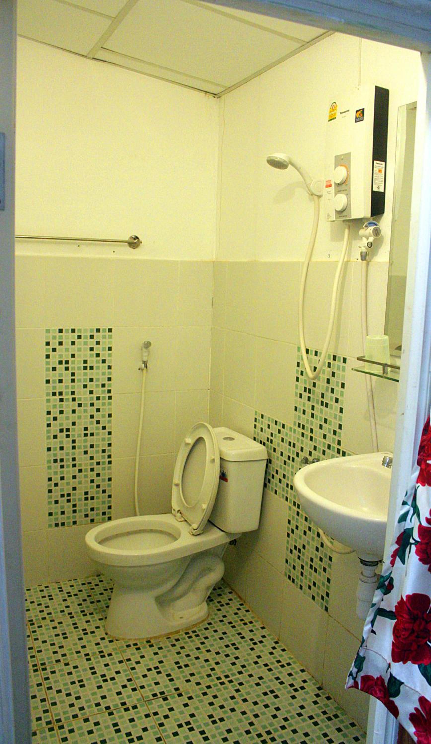 Photo 6