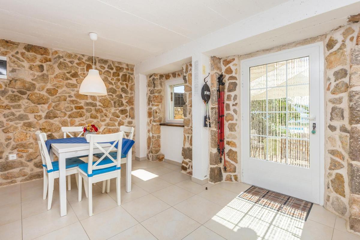 Holiday Home Lara view 5