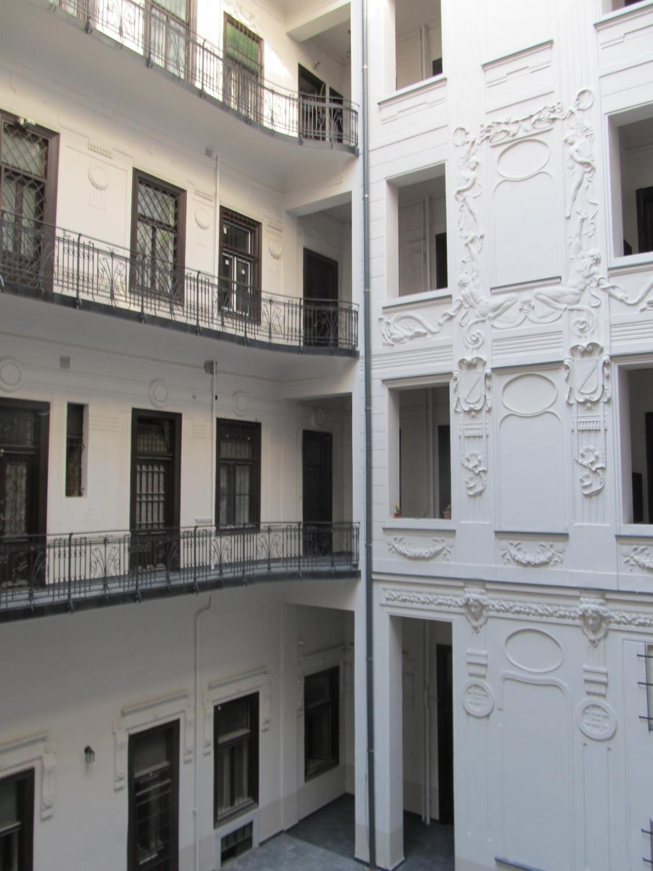 Julia Apartment