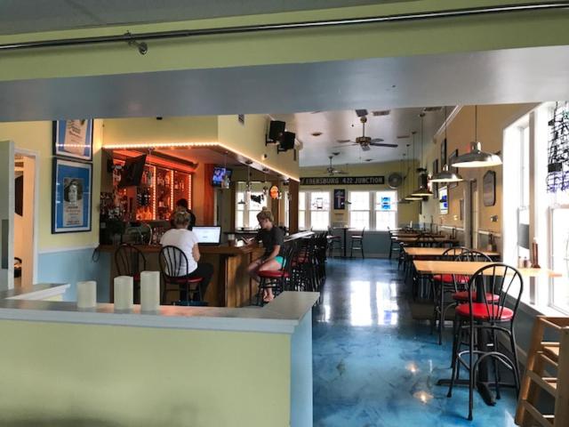 restaurant
