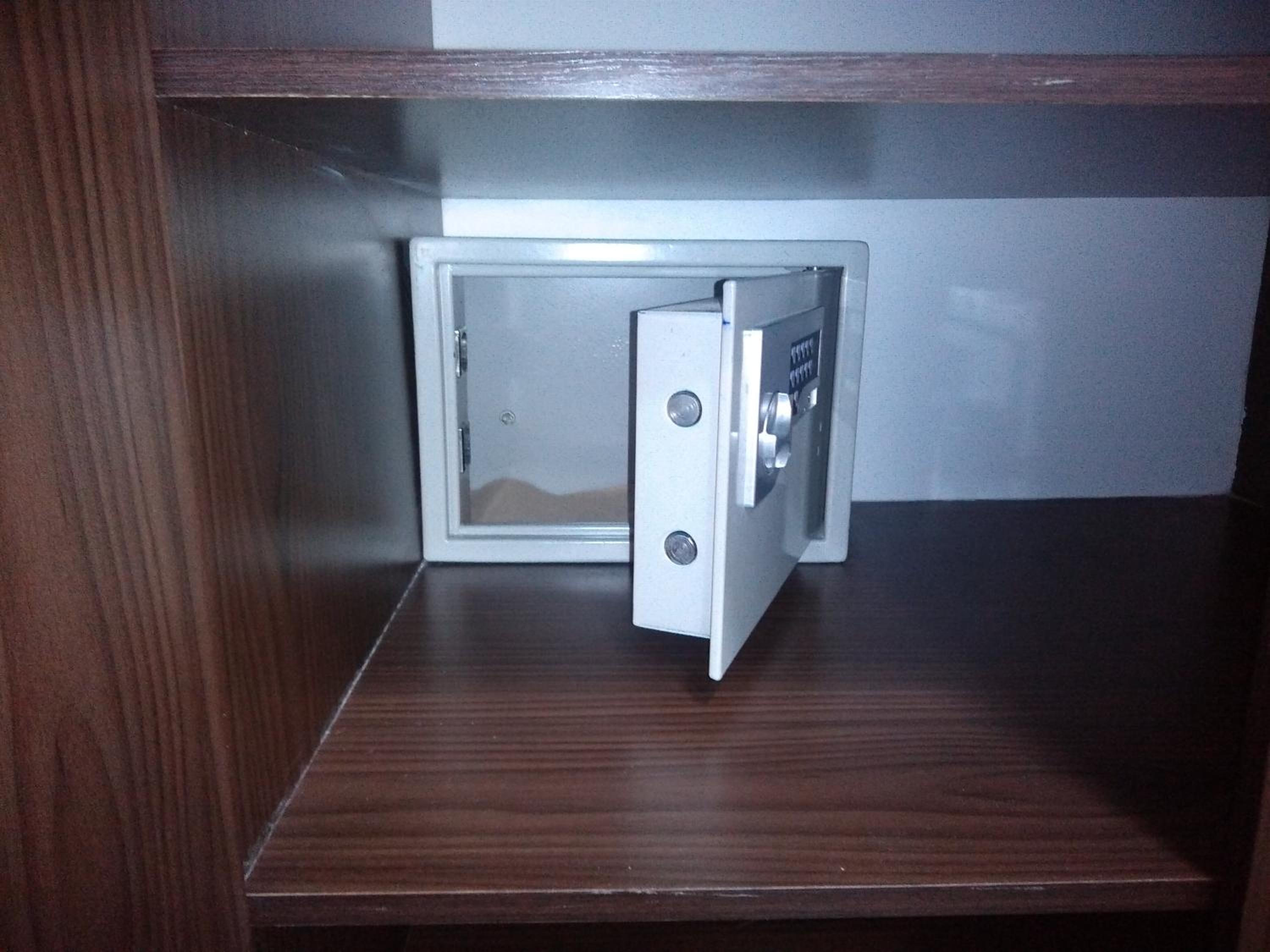 Photo 10