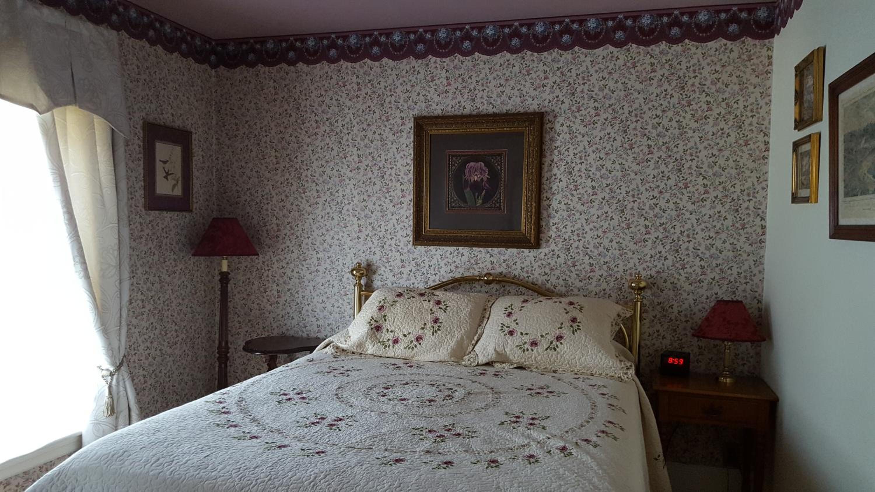 Holidae House Bed & Breakfast