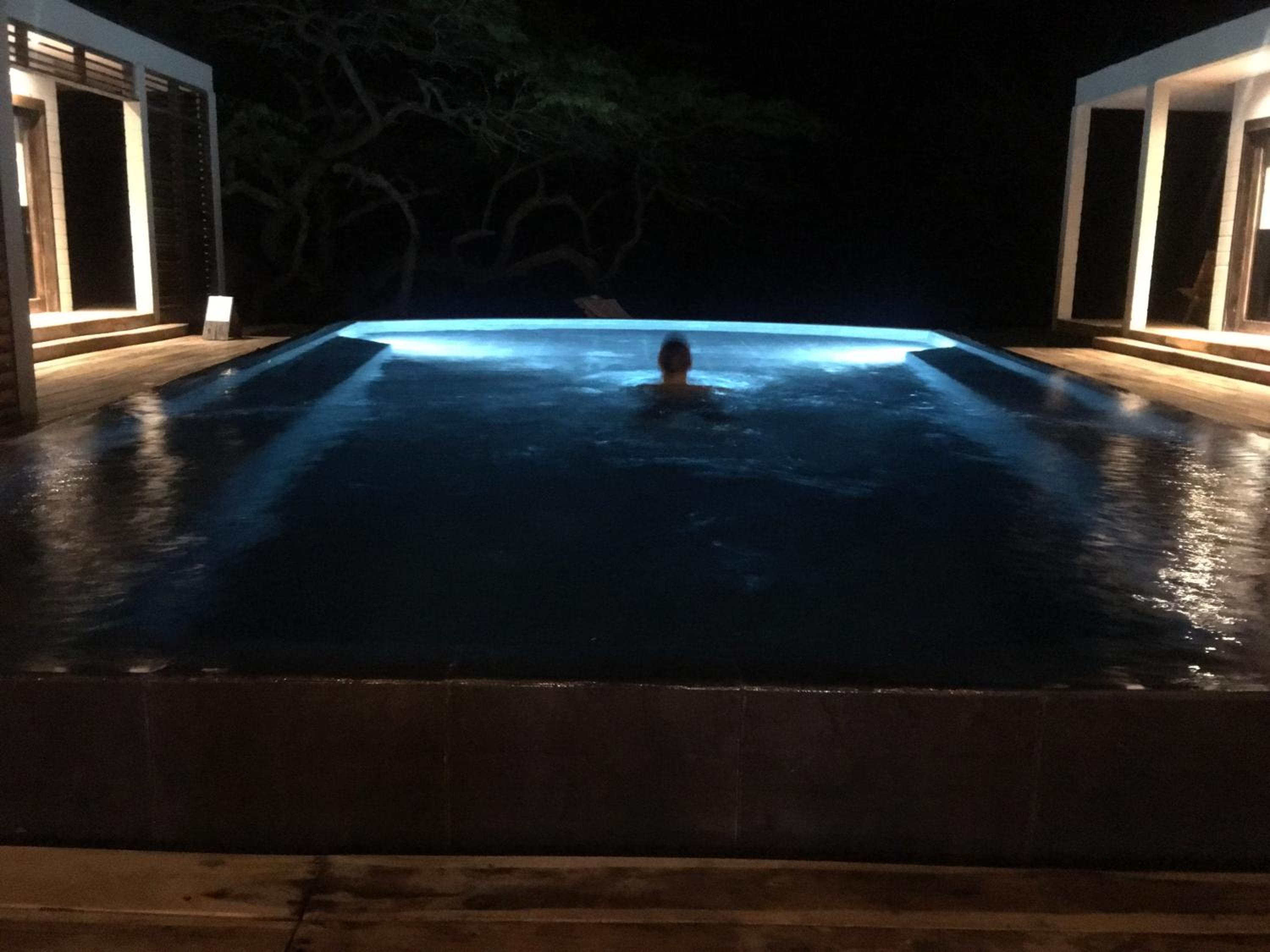 99 Surf Lodge
