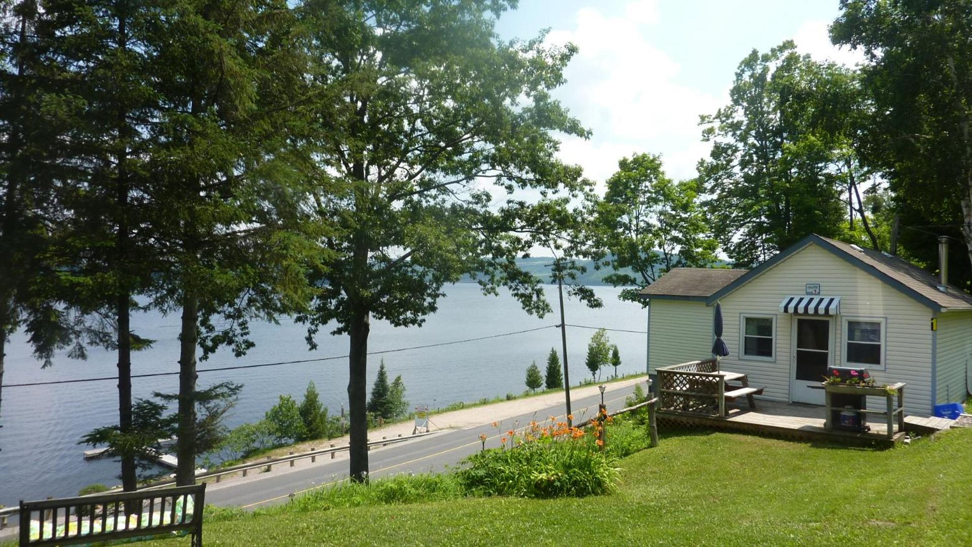 Silver Springs Cottage Resort