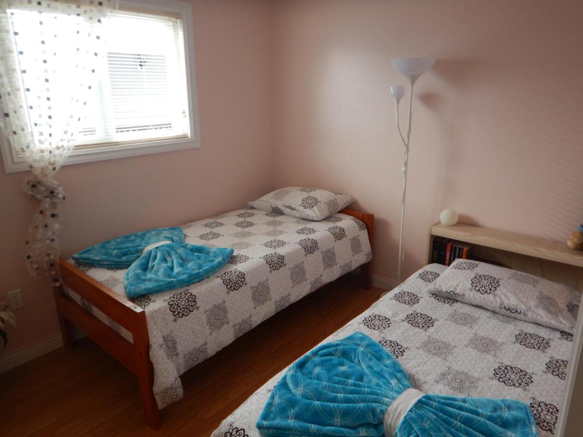Clean Quiet Comfortable suite; Coquitlam Center