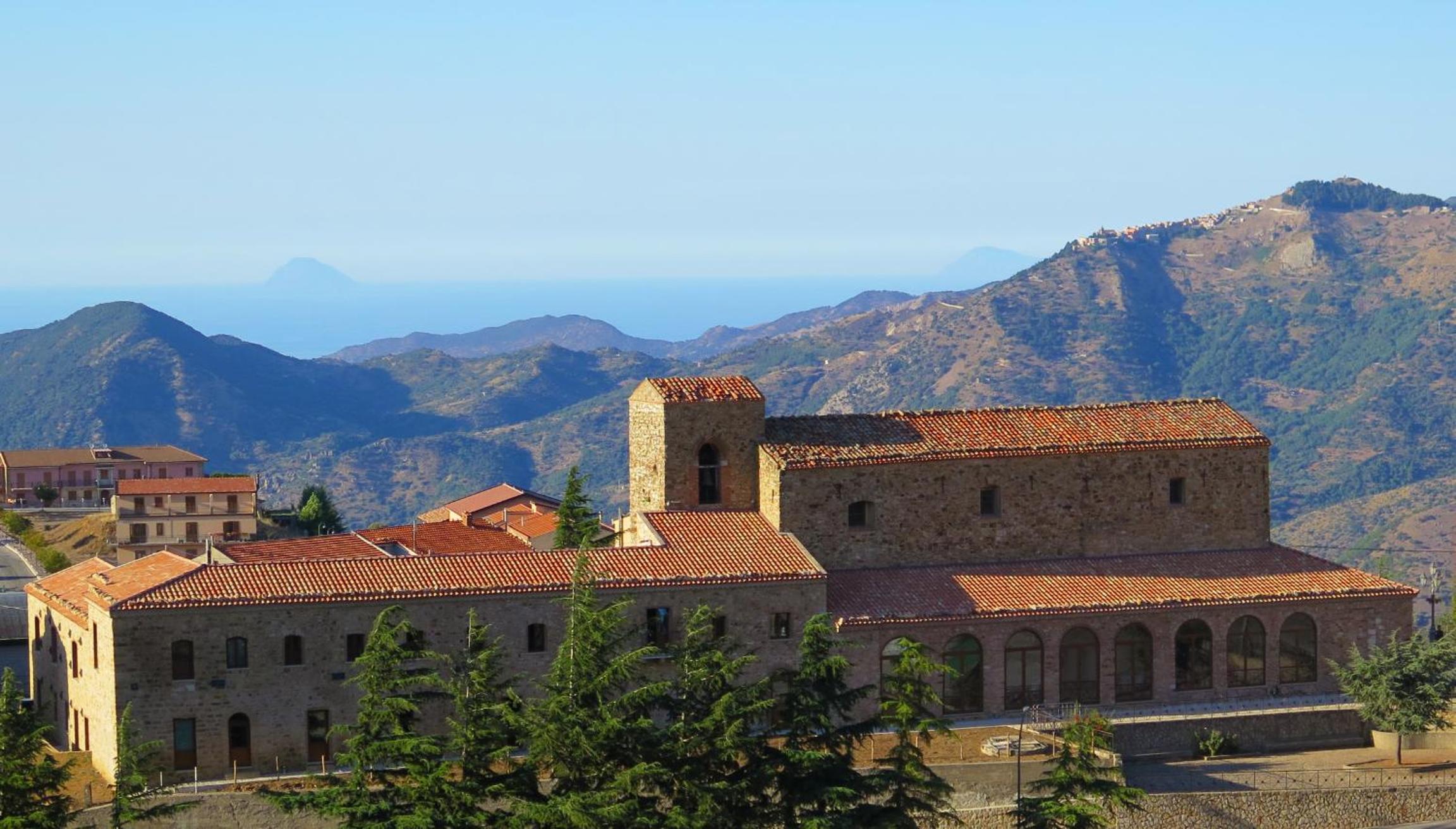 Porta Baciamano view 4