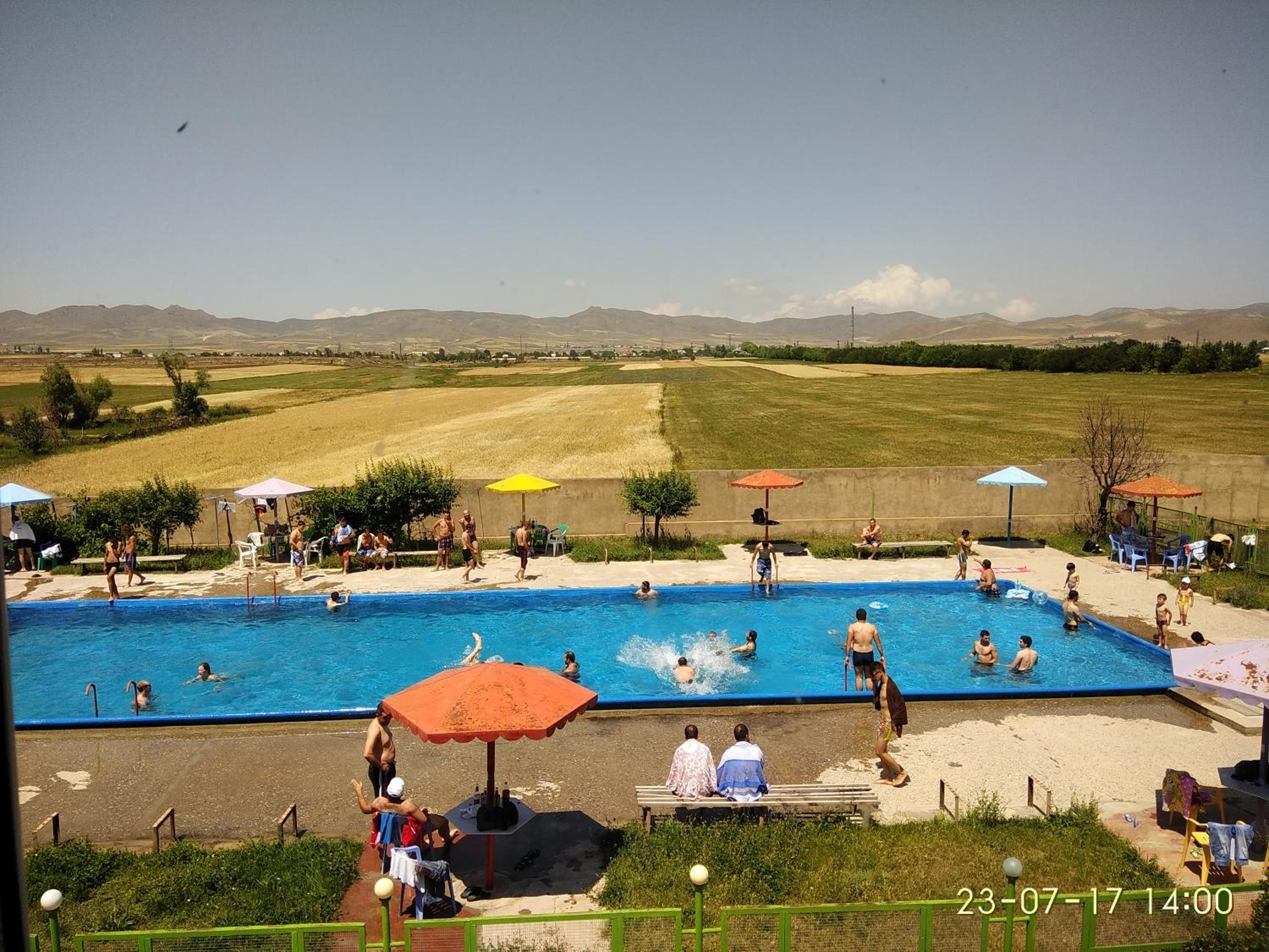 Erazank Hotel