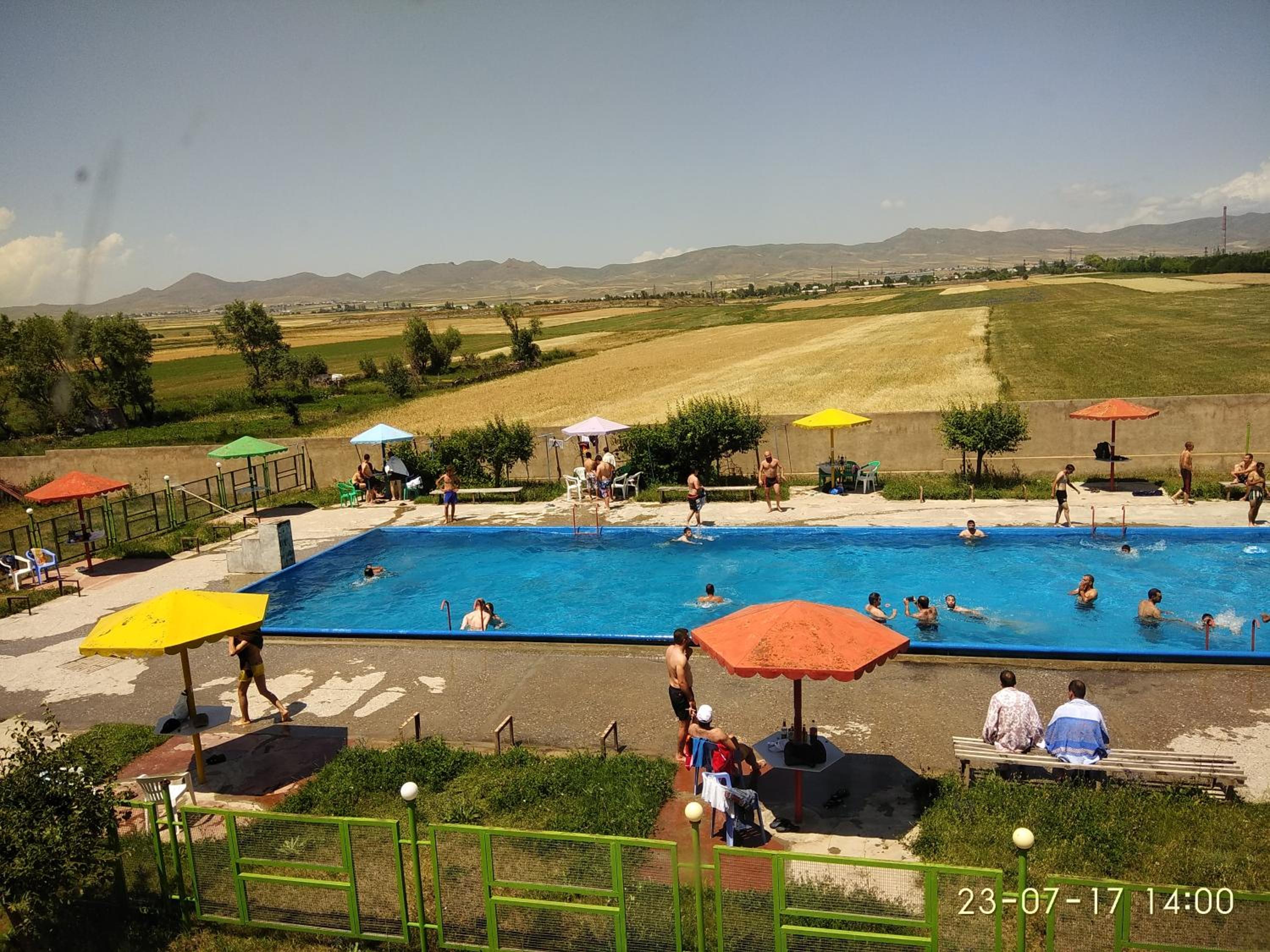 Erazank Hotel