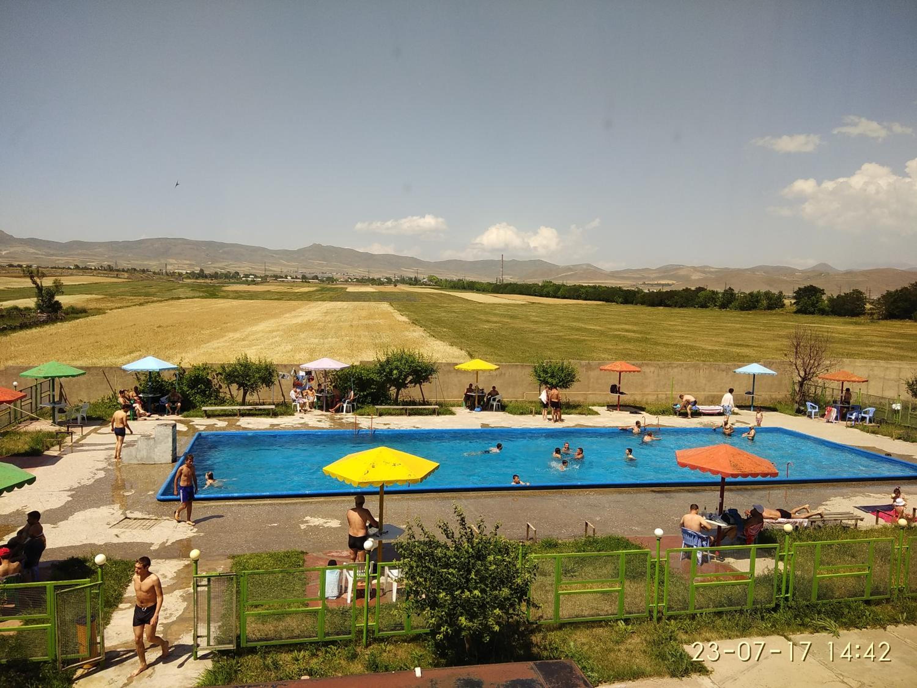 Erazank Hotel