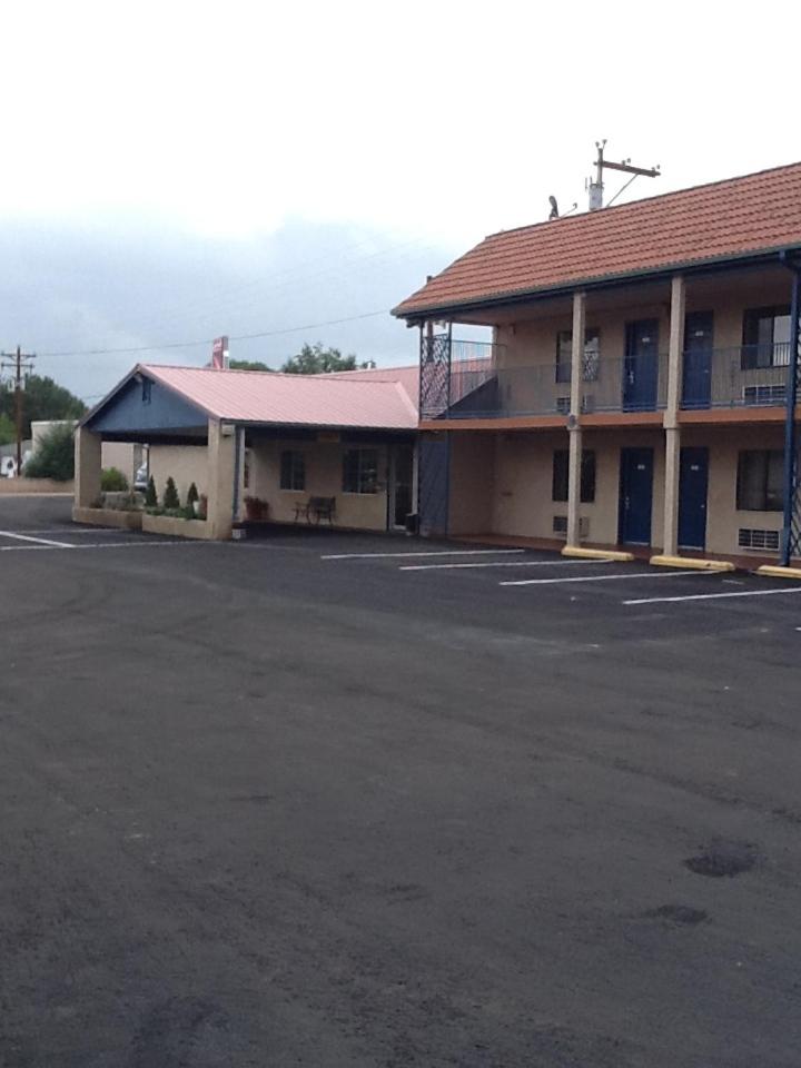 Travel Inn & Suite
